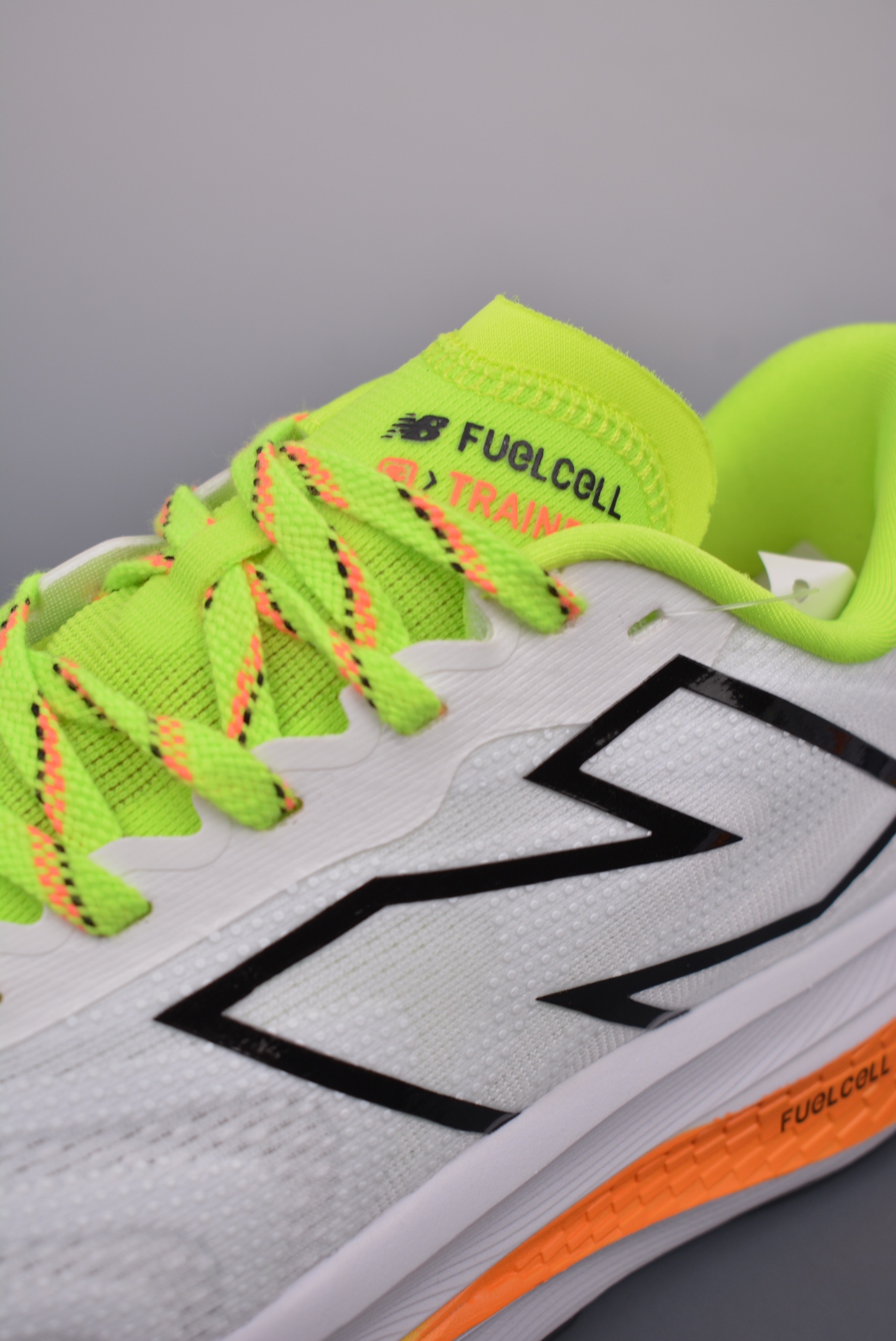 220 New Balance NB FuelCell Supercomp Trainer V2 NB FuelCell跑步鞋 WRCXCA3MK