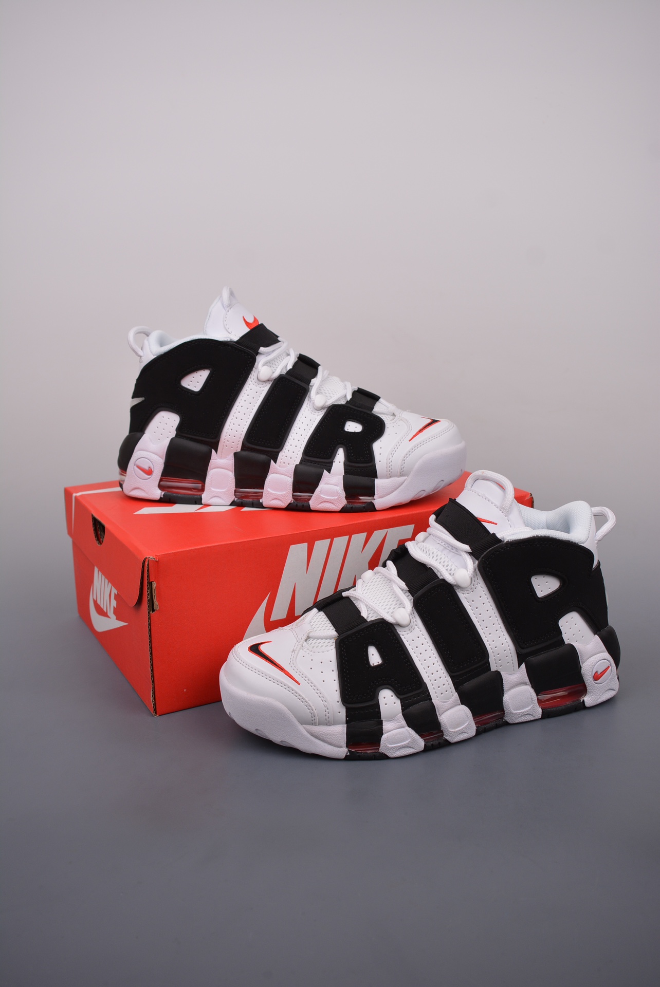 💰190真标💰280公司级💰340纯原版
NK Air More Uptempo 皮蓬大AIR 
【地表最强性价比版本 完美清洁度】
以流行于街头的涂鸦文化为设计灵感
整体的设计风格夸张而充满魅力
厚实而充满质感的皮质鞋面两侧印刻了一对巨大的字母“AIR” 独特炫酷的外观惊艳无比 
官方货号: 414962 105ZM
尺码: 36-46
耐克 阿迪达斯 三叶草 椰子350 v2 sb dunk 古驰脏脏鞋 麦昆 匡威1970s 万斯 vans 范斯 新百伦 乔丹 air jordan asics亚瑟士 斯凯奇 斐乐 彪马 锐步 mlb fila 鬼冢虎 莆田鞋 板鞋 樱花粉 af1 高帮 纯白 复古 满天星 解构 鞋盾 小麦色 蓝粉 马卡龙 低帮 独角兽 鸳鸯 联名 童鞋 冰淇淋 骨白冰蓝 白蓝 黑色 小白鞋 电玩像素 黑白 涂鸦 镭射 雾霾 白色 diy 1970s 夜光 大童 泼墨 中帮 黑武士 洛克公园 魔术贴 情侣 经典 四钩 奶咖色 刮刮乐 白丝绸 白银 3m 反光 白绿夜光 白橙双钩 小雏菊 权志龙 白绿橙 off white 飞线 金钩 冰块 小银钩 笑脸 缝线 剪纸 纯黑 蓝丝绸 情人节限定 白金 蓝白 354 黑曜石 熊猫 像素 冰蓝 四小勾 水晶底 寿桃 洞洞鞋 彩虹像素 灰色 air force 1 黑色 拖鞋 aj4 aj35 aj11 篮球鞋 莆田 aj3 aj6 aj13 aj7 童鞋 儿童鞋 aj312 aj36 黑白奥利奥 传奇蓝 aj32 限量版 飞人拖鞋 康扣 熊猫 北卡蓝 low 白水泥 藤原浩 aj34郭艾伦 影子灰 蒂芙尼绿 aj10 倒钩 aj9 冰雪奇缘 黑曜石 aj31 aj270 球鞋 大魔王 冰激凌 樱木花道 热熔岩 迪奥联名 胭脂红 凉鞋 aj15 满天星 水泥灰 芝加哥 鸳鸯 aj28 情侣 aj28 樱花粉 电玩像素 北卡蓝 小迪奥 粉色 樱花粉 电玩像素 烟灰 变色龙 兵马俑 大巴黎 aj16 兔八哥 马卡龙 大学蓝 aj30 黑水泥 白蛇 叶绿素 火影 白水泥 情人节限定 粉蛇 黑红 球鞋gtcut kobe球鞋 zoom kobe 500黑武士 2022r nike星空 gt球鞋 zoom跑鞋 纽巴伦990 nikecourt女鞋 zoom aj1 nb827 斐乐hike nike青花瓷 aj镭射 科6 next跑鞋 宇航员2.0 小白鞋 男鞋 运动鞋 斯凯奇 斐乐 板鞋 aj 彪马 新百伦 亚瑟士 new balance adidas 阿迪达斯 篮球鞋 空军一号 纯白 跑步鞋 vision street wear puma 女运动休闲鞋 nb 情侣鞋 球鞋 dunk 美津浓 欧文7 运动鞋女款跑步鞋 休闲男鞋 aj1 拖鞋 耐克鞋男新款 鞋子 童鞋 男款 飞马 zoom 超级飞马 跑鞋 老爹鞋 air max 儿童鞋子 男士 飞马38 m2k 日落 黑白熊猫 女款 飞马39 男款 阿甘鞋 飞马37 夏季 dunk sb 华夫鞋 凉鞋 开拓者 夏款 毛毛虫 气垫 air zoom 休闲鞋 高帮 帆布鞋 sacai 2022 vapormax 赤足 飞马36 af1 紫葡萄 树莓紫 winflo8 court女鞋 网鞋 zoom 破二 dc0774 拖鞋 superfly 子弹头 dunk黑白熊猫 blazer max270 欧文7 小童鞋 阿尔法 欧文8 登月 星空 莆田 黑武士 airmax97 贝壳头 三叶草 boost forum 椰子鞋 yeezy neo 暗夜精灵 金标 椰子 350 v2 ultraboost 清风 阿尔法 涉水鞋 ub21 ub22 forum84 ub nmd 爆米花 pro2 cut supernova x9000 椰子500 小椰子 forum low 史密斯 椰子700 樱花系列女鞋 新百伦530 327 574 5740 满天星 992 550 990 303 nb2002ra 302 元祖灰 993 990v5 nb300 ms327 580 999 nb327新百伦 新百伦878 nb300 5740奶茶色 m5740nb5740 997 608 452 nbms327 992元祖灰 996 880 低帮 倒钩 aj1 low 北卡蓝 黑曜石 倒钩藤原浩鞋 芝加哥 禁穿 小迪奥aj1 aj1大学蓝 樱花粉 烟灰 闪电倒钩 mid 影子灰 白丝绸 黑红脚趾 黑红 马卡龙 小dior 蒂芙尼绿 黑脚趾 小摩卡 蜘蛛侠 兔八哥 莆田纯原 纯白 中帮 黑粉脚趾 鸳鸯 low摩卡棕 扣碎 倒钩低帮 小闪电 凯尔特人 芝加哥ow联名 灰白 红豆奶茶 叛逆 换底 扣碎篮板 摩卡棕 迪奥联名鞋 皇家蓝 低帮女鞋倒钩白棕 泡泡糖 黑粉脚趾 北卡蓝低帮 黑绿脚趾 影子灰 蒂芙尼绿 黑脚趾 浆果粉 扣碎篮板 鸳鸯 冰淇淋 白丝绸 激光蓝 offwhite联名 黑粉脚趾 蓝 水洗丹宁 情人节 午夜蓝 凯尔特人 泡泡糖 男鞋 女鞋 夏季 儿童 拖鞋 小众鞋 篮球鞋 凉鞋 运动鞋 跑步鞋 童鞋 板鞋 日落 足球鞋 小白鞋 跑鞋 老爹鞋 zoom 超级飞马 36 37 38 sb dunk 鞋子 新款 m2k air max 薄款 赤足5.0 星空 登月 vapormax 超轻 网鞋 气垫鞋 阿甘鞋 休闲鞋 47 blazer 高帮 樱花粉 free vaporfly 情侣 子弹头 华夫鞋 欧文7 lebron18 joyride fly3 max270 杜兰特5 毛毛虫 黑武士 限量版 忍者 马拉松 winflo7 kyrie7 ep 莆田鞋 板鞋 樱花粉 af1 高帮 纯白 复古 满天星 解构 鞋盾 小麦色 蓝粉 马卡龙 低帮 独角兽 鸳鸯 联名 童鞋 冰淇淋 骨白冰蓝 白蓝 黑色 小白鞋 电玩像素 黑白 涂鸦 镭射 雾霾 白色 diy 夜光 大童 泼墨 中帮 黑武士 洛克公园 魔术贴 情侣 经典 四钩 奶咖色 刮刮乐 白丝绸 白银 3m 反光 白绿夜光 白橙双钩 小雏菊 权志龙 白绿橙 off white 飞线 金钩 冰块 小银钩 笑脸 缝线 剪纸 纯黑 蓝丝绸 情人节限定 白金 蓝白 354 黑曜石 熊猫 像素 冰蓝 四小勾 水晶底 寿桃 洞洞鞋 彩虹像素 灰色 air force 1 黑色 拖鞋 aj4 aj35 aj11 篮球鞋 莆田 aj3 aj6 aj13 aj7 童鞋 儿童鞋 aj312 aj36 黑白奥利奥 德训 aj32 限量版 飞人拖鞋 康扣 熊猫 北卡蓝 low 白水泥 藤原浩 aj34郭艾伦 影子灰 aj10 倒钩 aj9 冰雪奇缘 黑曜石 aj31 aj270 球鞋 samba gazelle