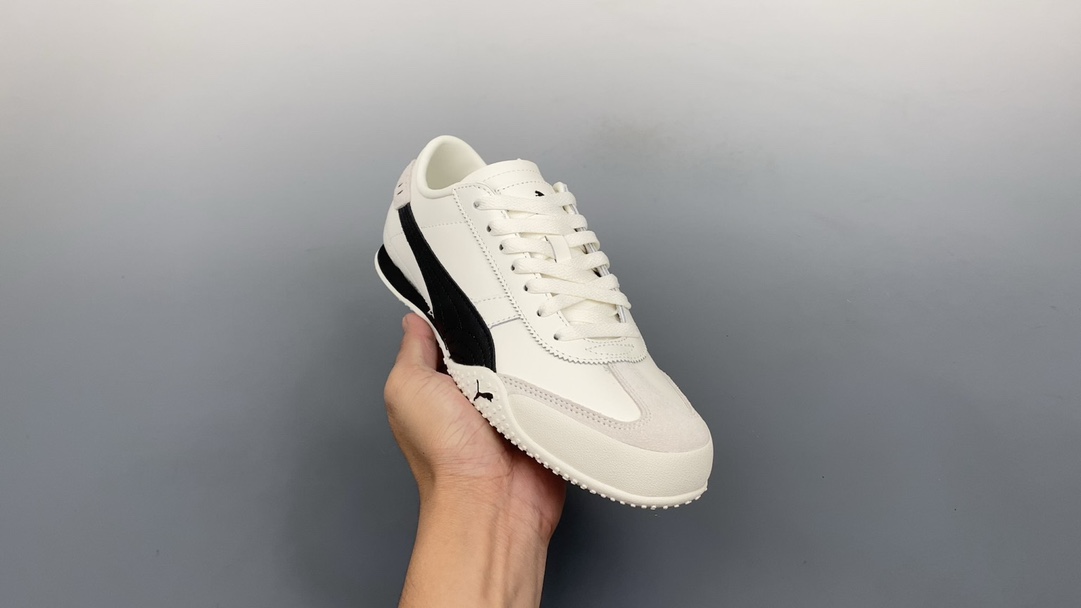 breathable design of the shoe upper provides comfort and a comfortable - Shoe