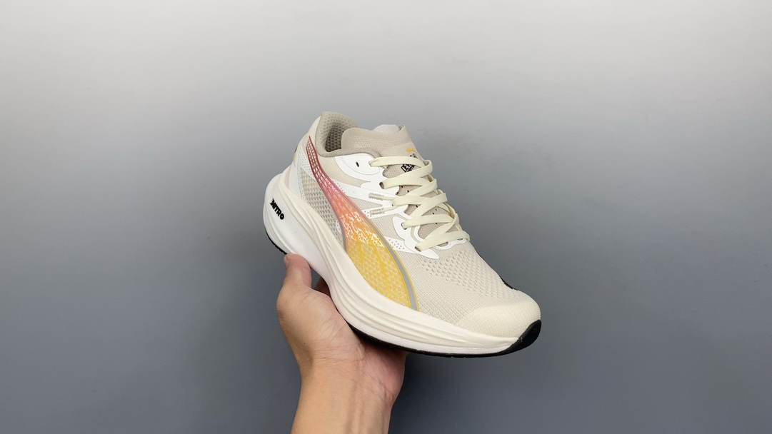 anti slip running shoes with carbon plate configurationDeviate Nitro's - Comprehensive