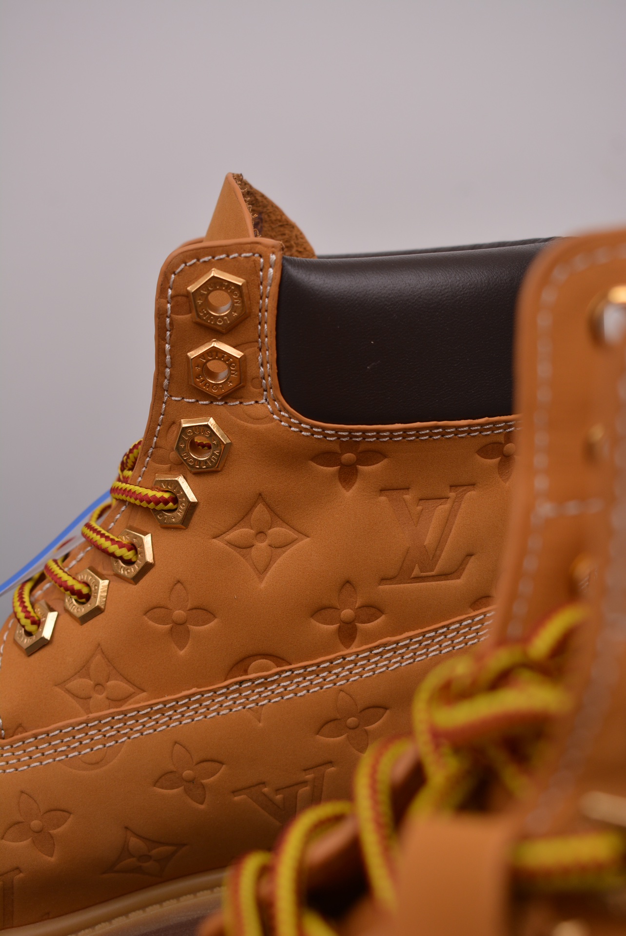 Lv x Timberland Lv联名添柏岚大黄靴 8