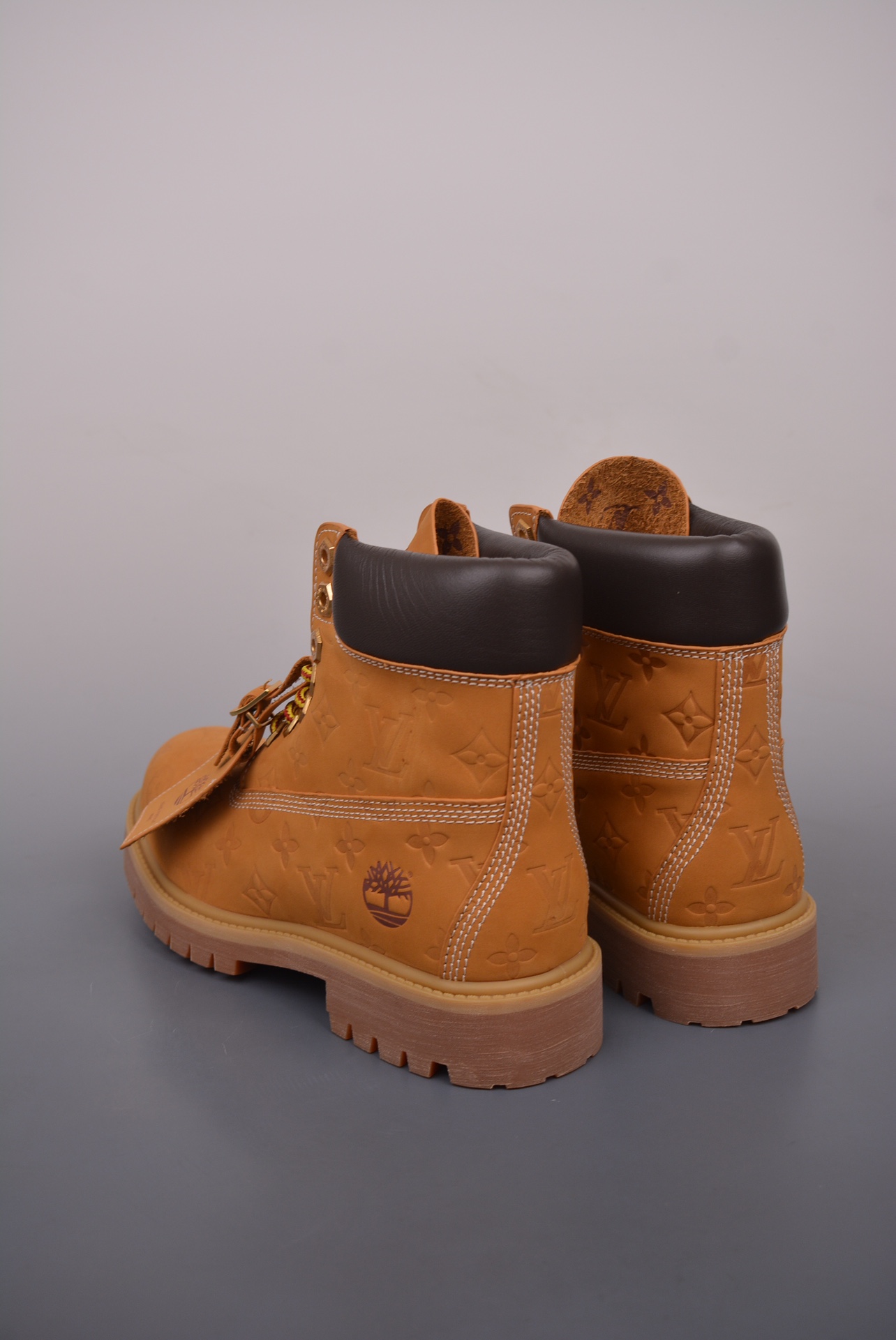 Lv x Timberland Lv联名添柏岚大黄靴 2