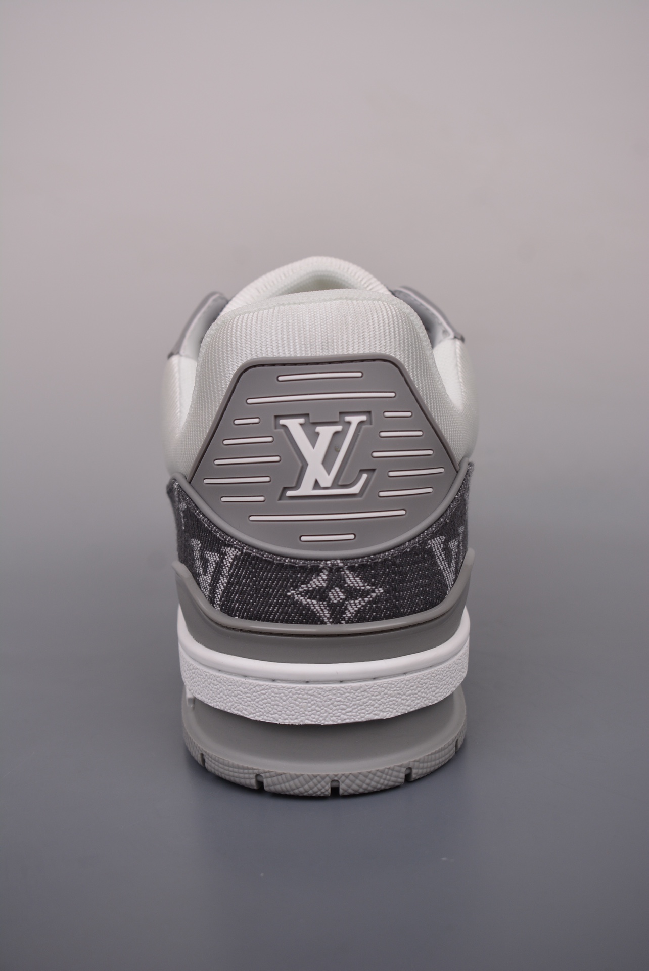 LOUIS VUITTON Trainer LV 路易威登