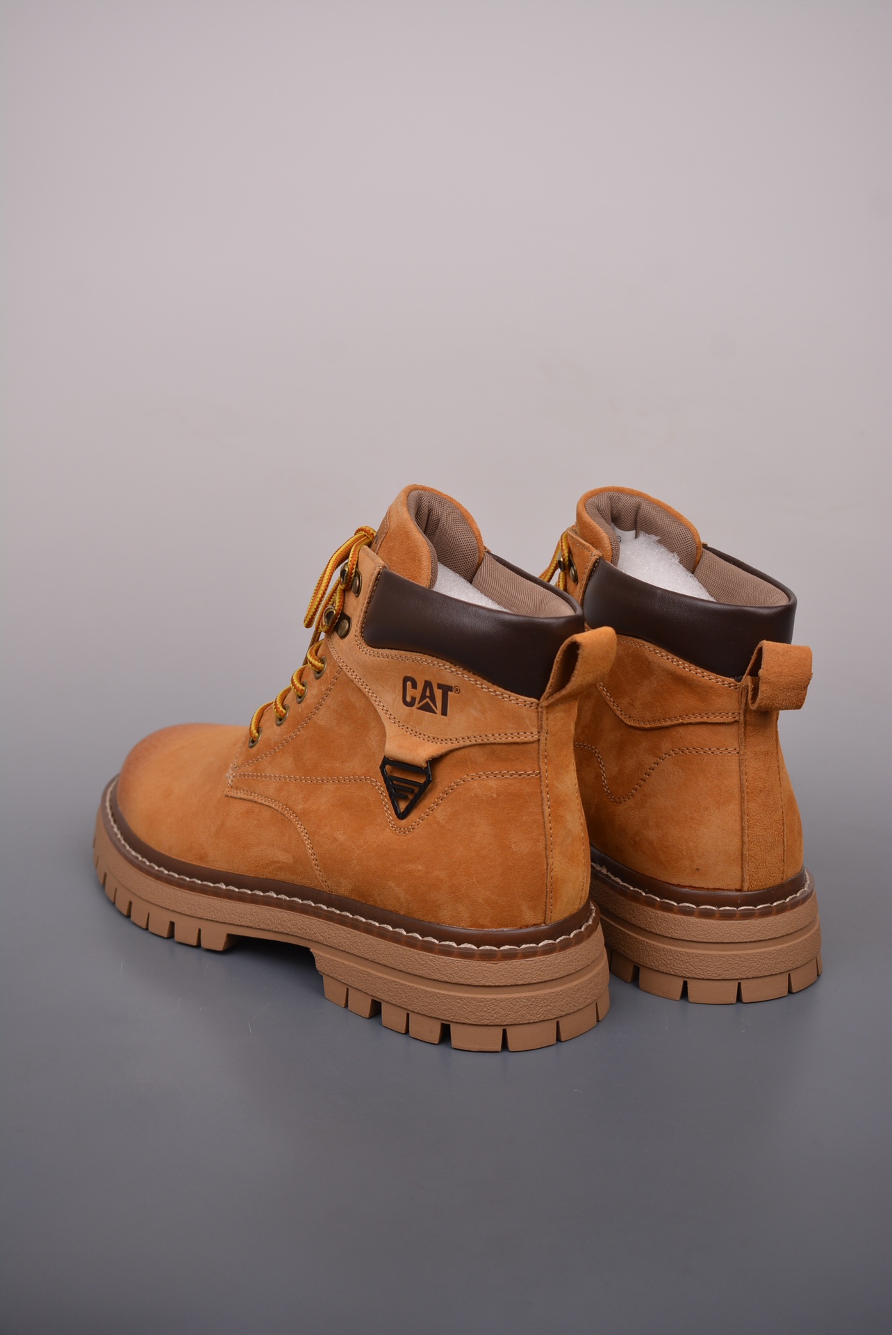 280 CAT卡特 户外中帮休闲马丁靴系列 P721906