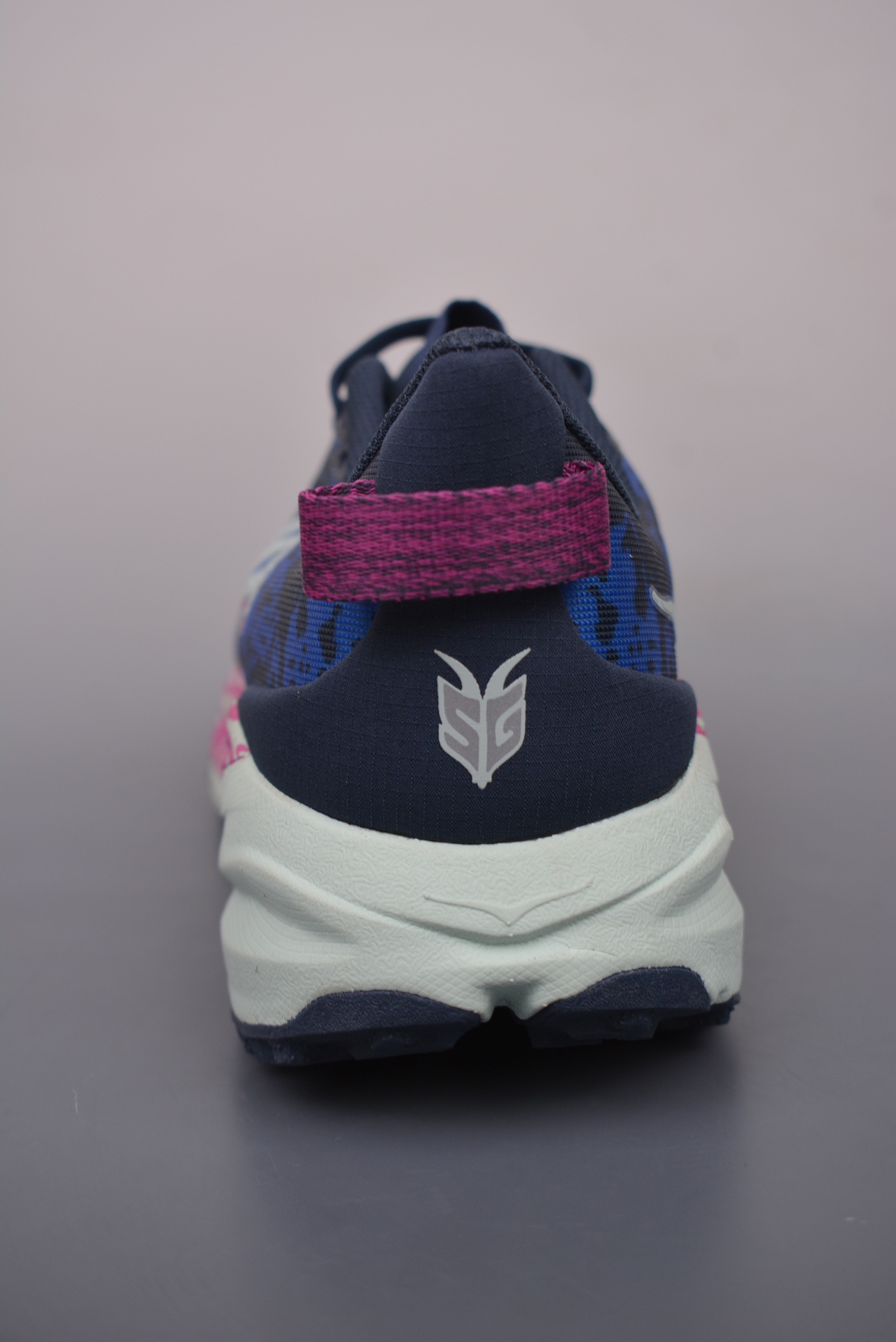 HOKA ONE ONE M Speedgoat 6 4