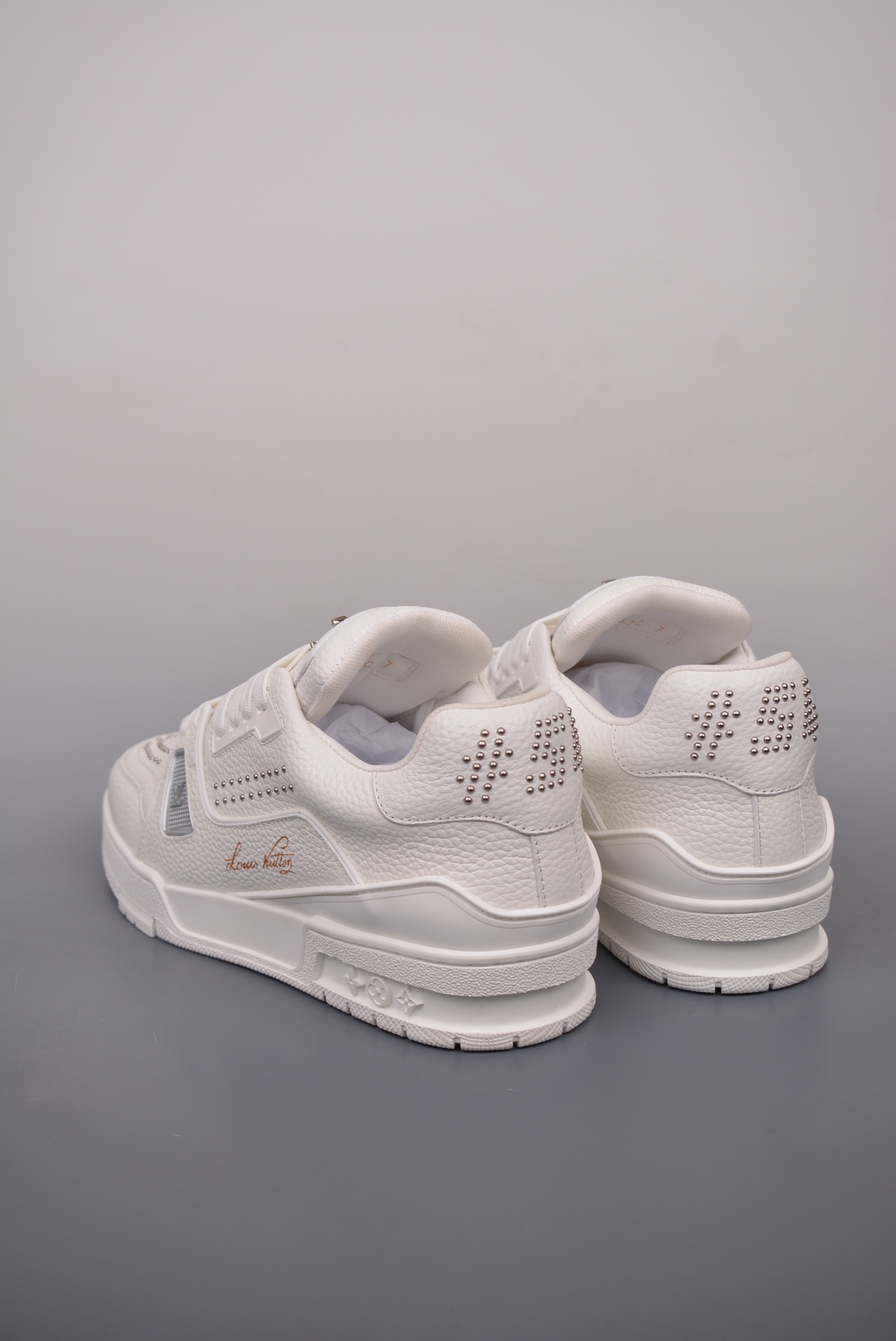 2021s LV Trainer 限定联名经典多拼色超好看