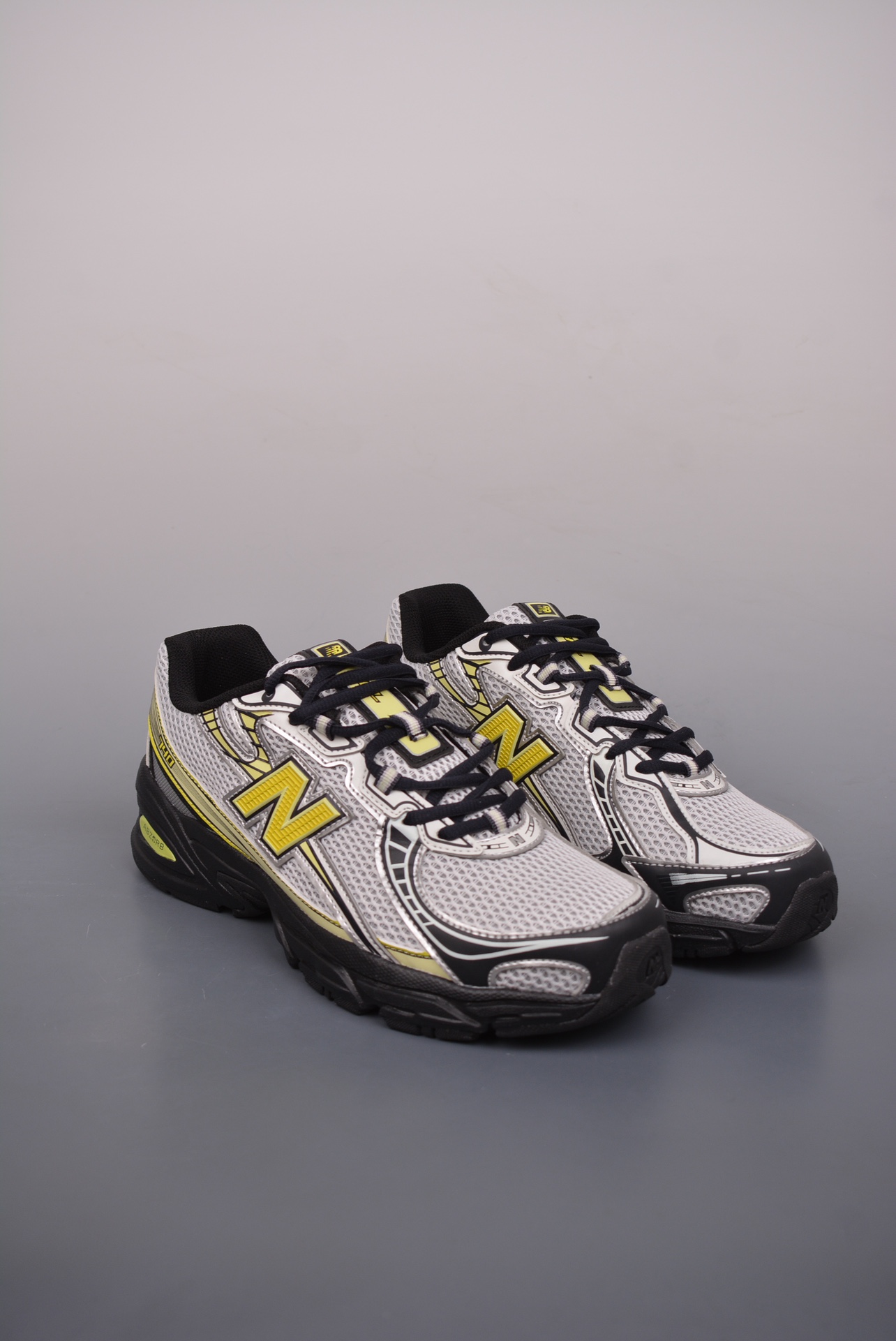 New Balance 740系列 复古老爹风休闲运动慢跑鞋   U740FR21