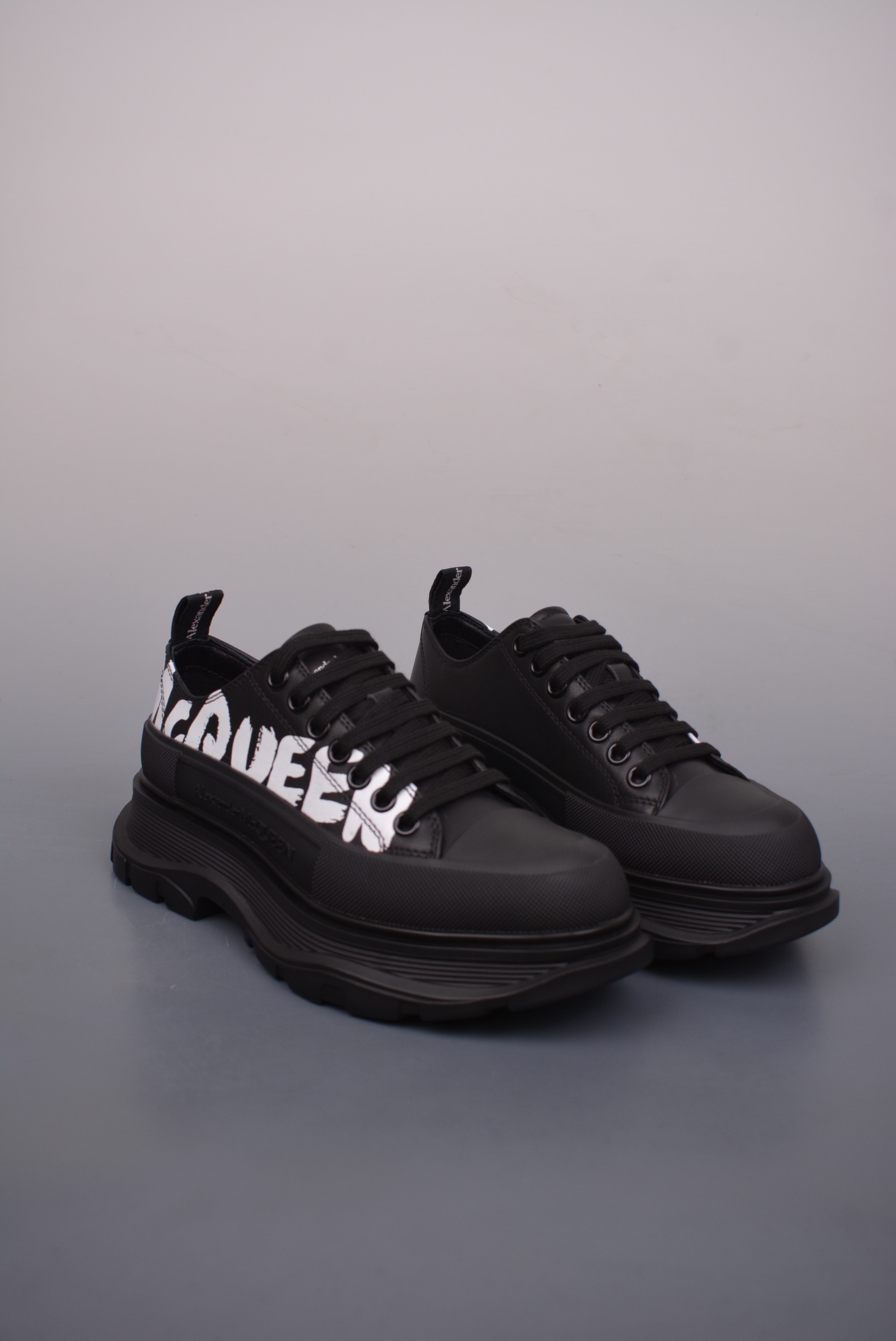 Alexander McQueen Haute Couture Classic Luxury Leather Shoe Ref