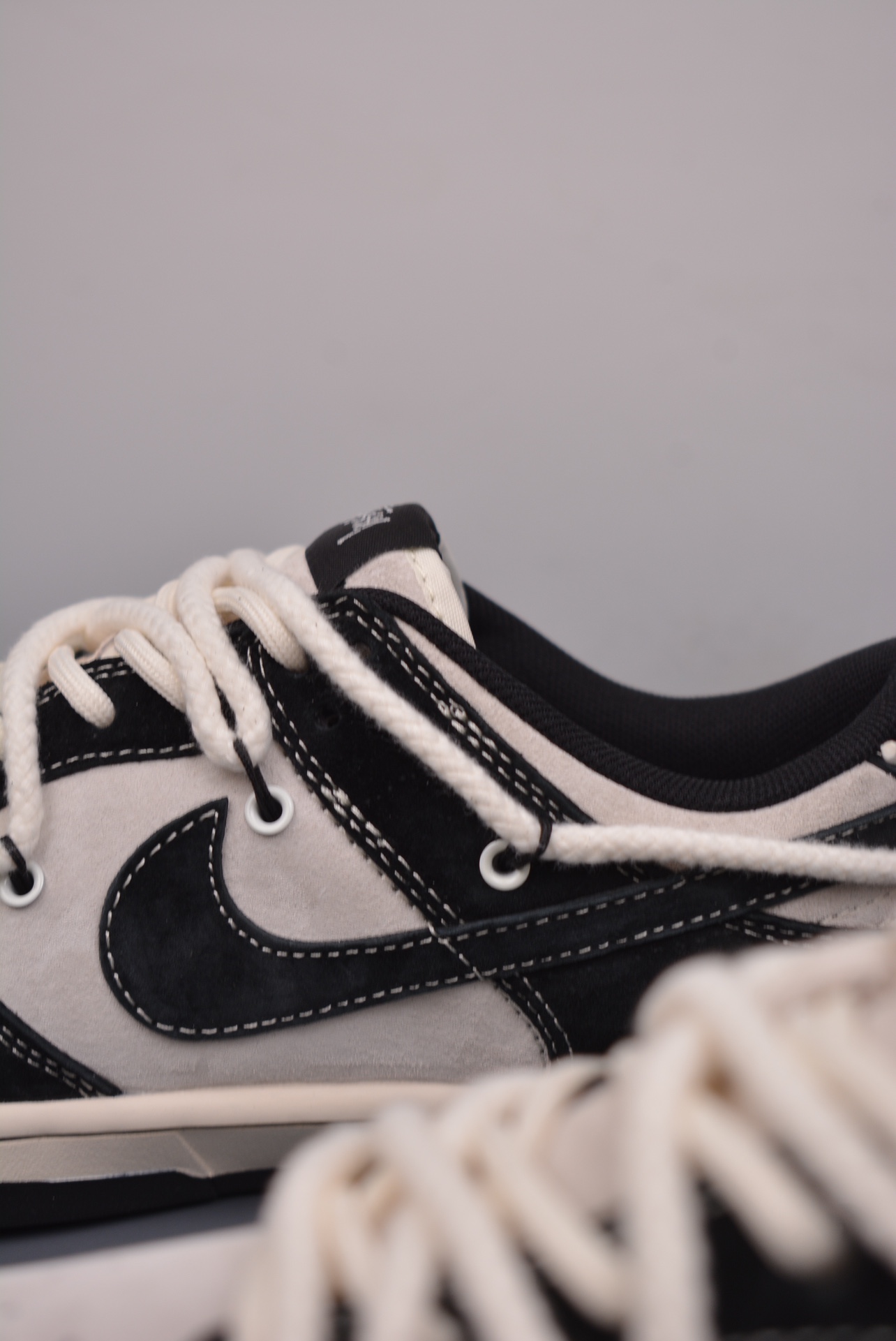 Nike SB Dunk Low 斯图西联名  YX5066-209