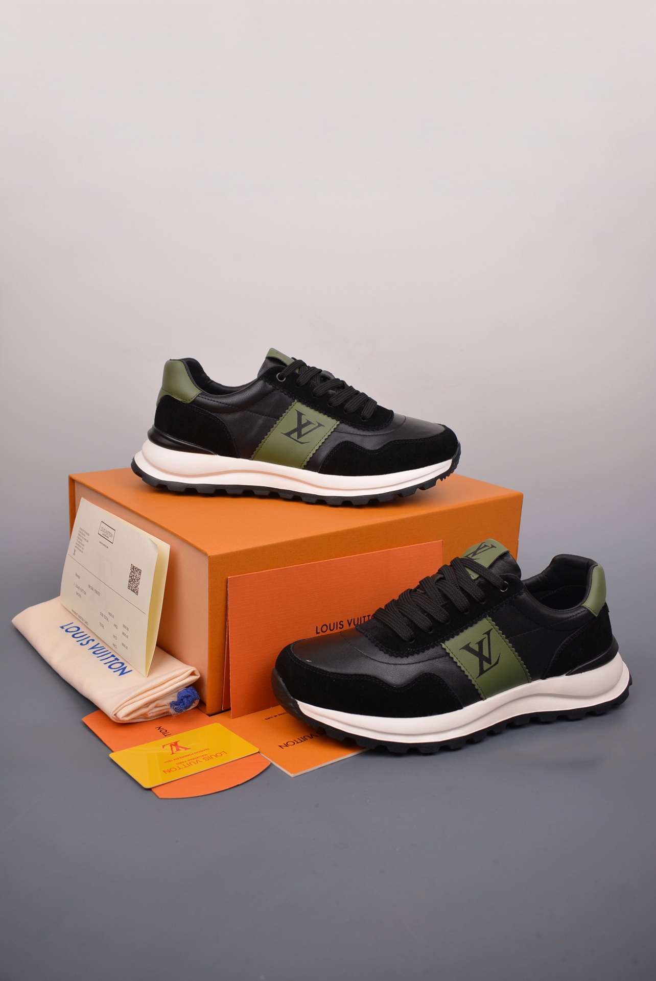 Louis vuitton Trainer Sneaker Low 路易威登 5