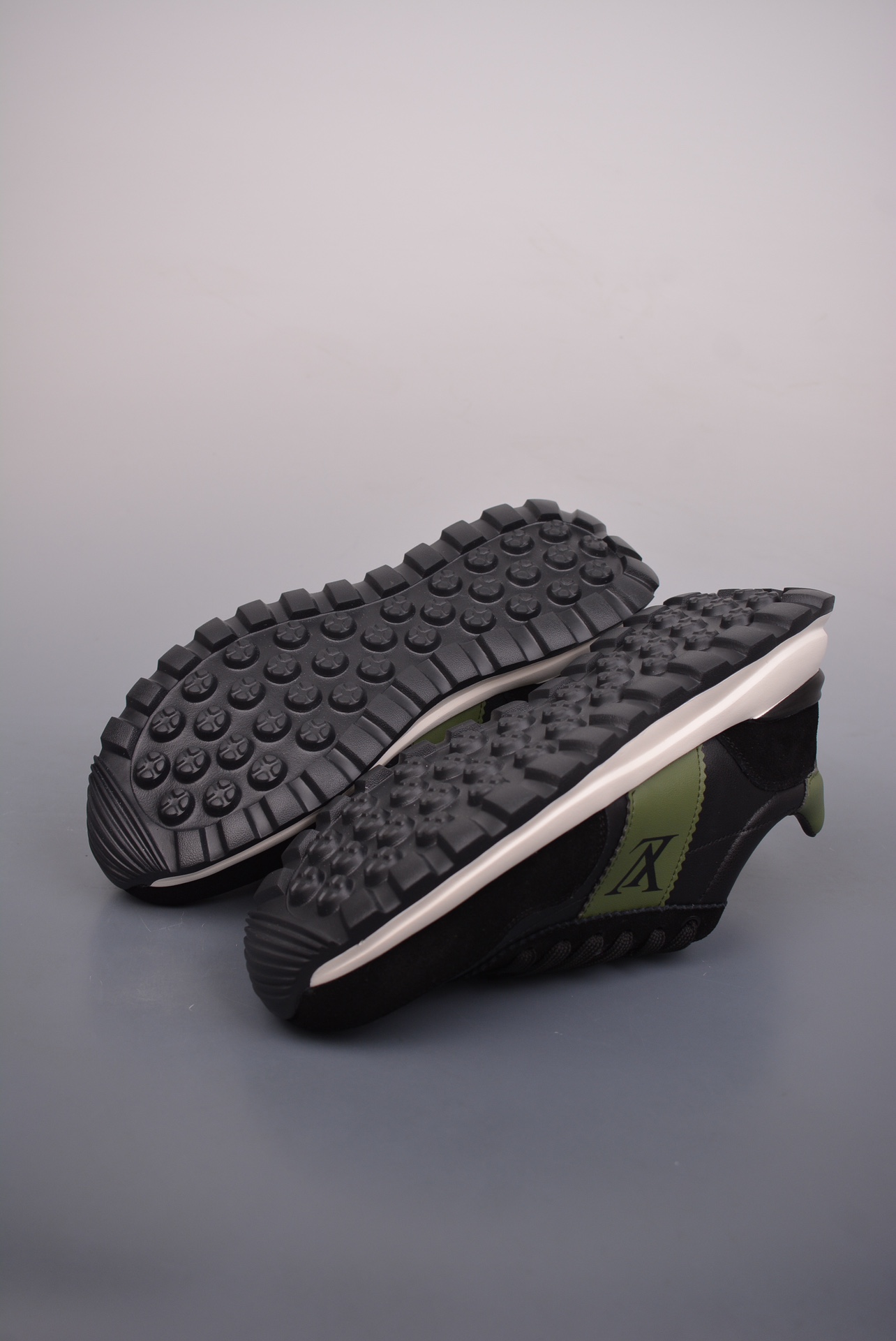 Louis vuitton Trainer Sneaker Low 路易威登 3
