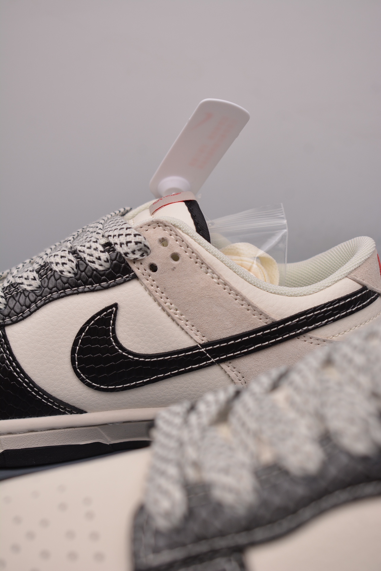 Nike SB Dunk Low Year of the Snake Limited EditionHighly recommended - Shoe 8