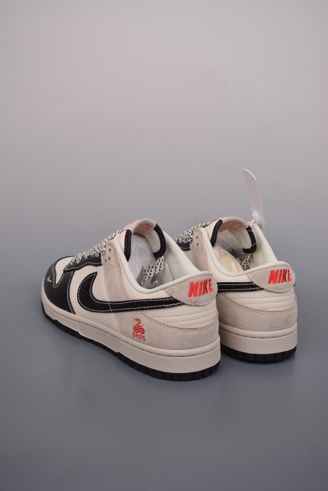Nike SB Dunk Low Year of the Snake Limited EditionHighly recommended - Shoe 2