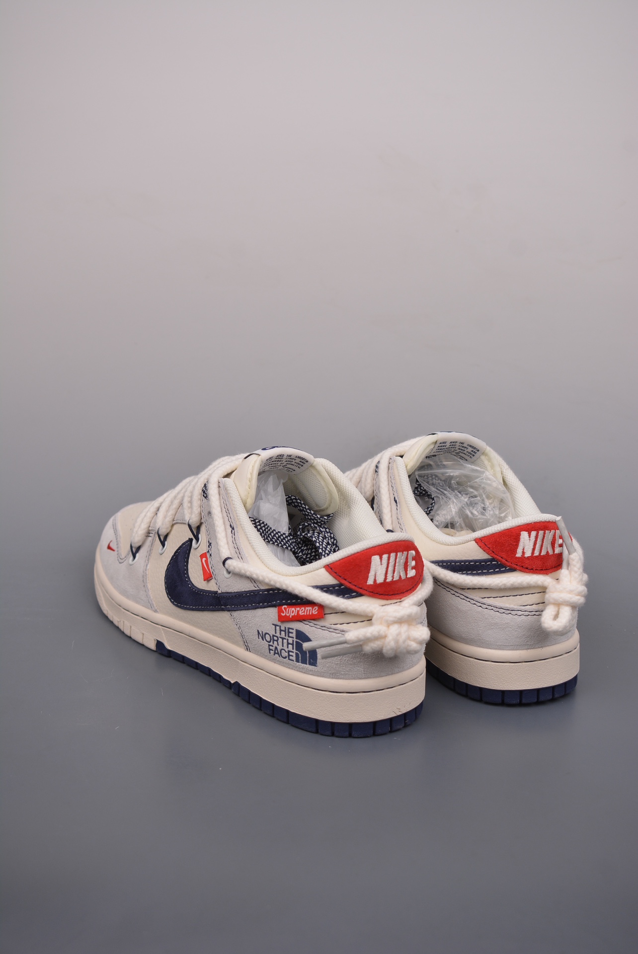 Nike SB Dunk Low 北面联名 2