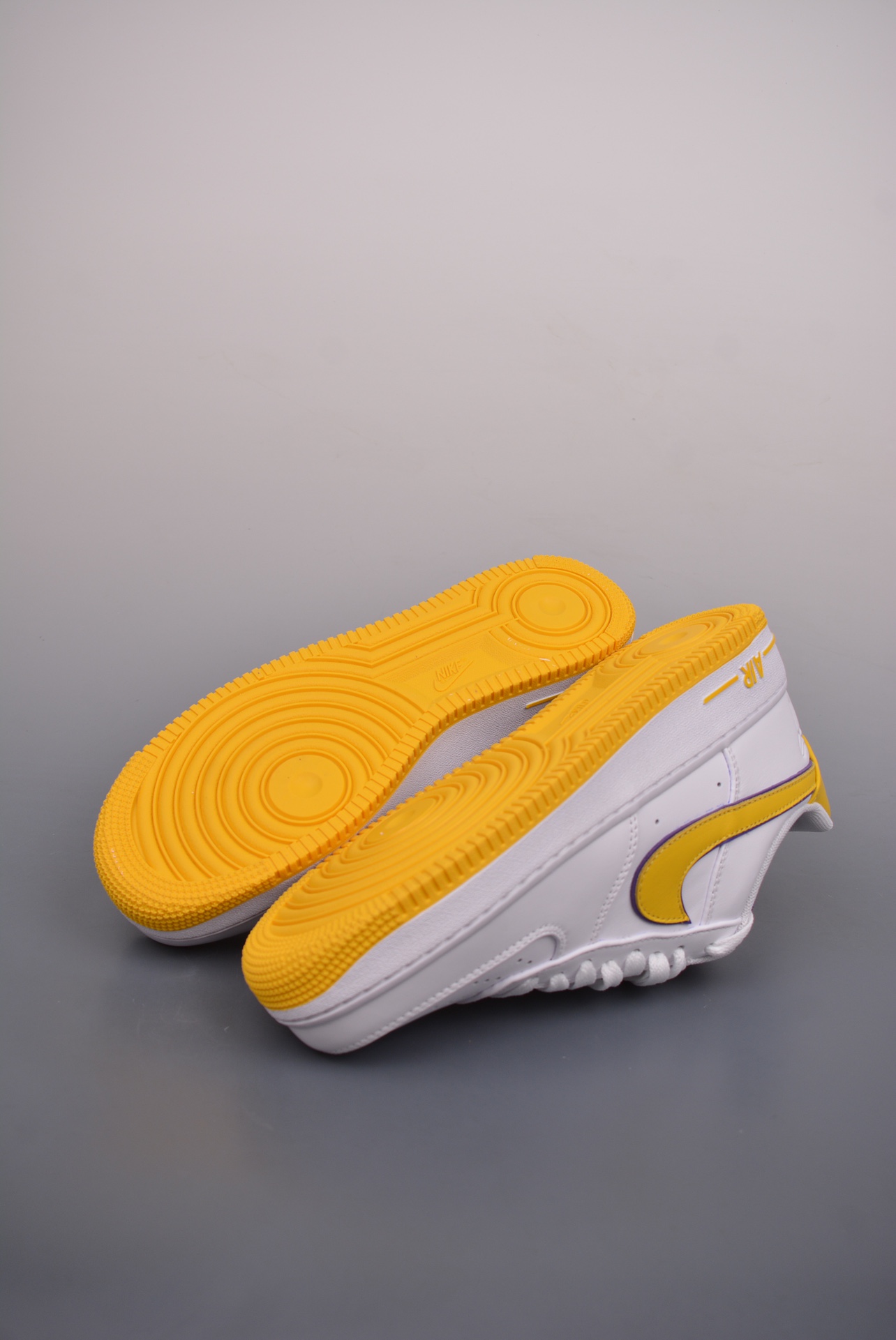 Kobe Bryant x Nike Air Force 1 Retro QS 3