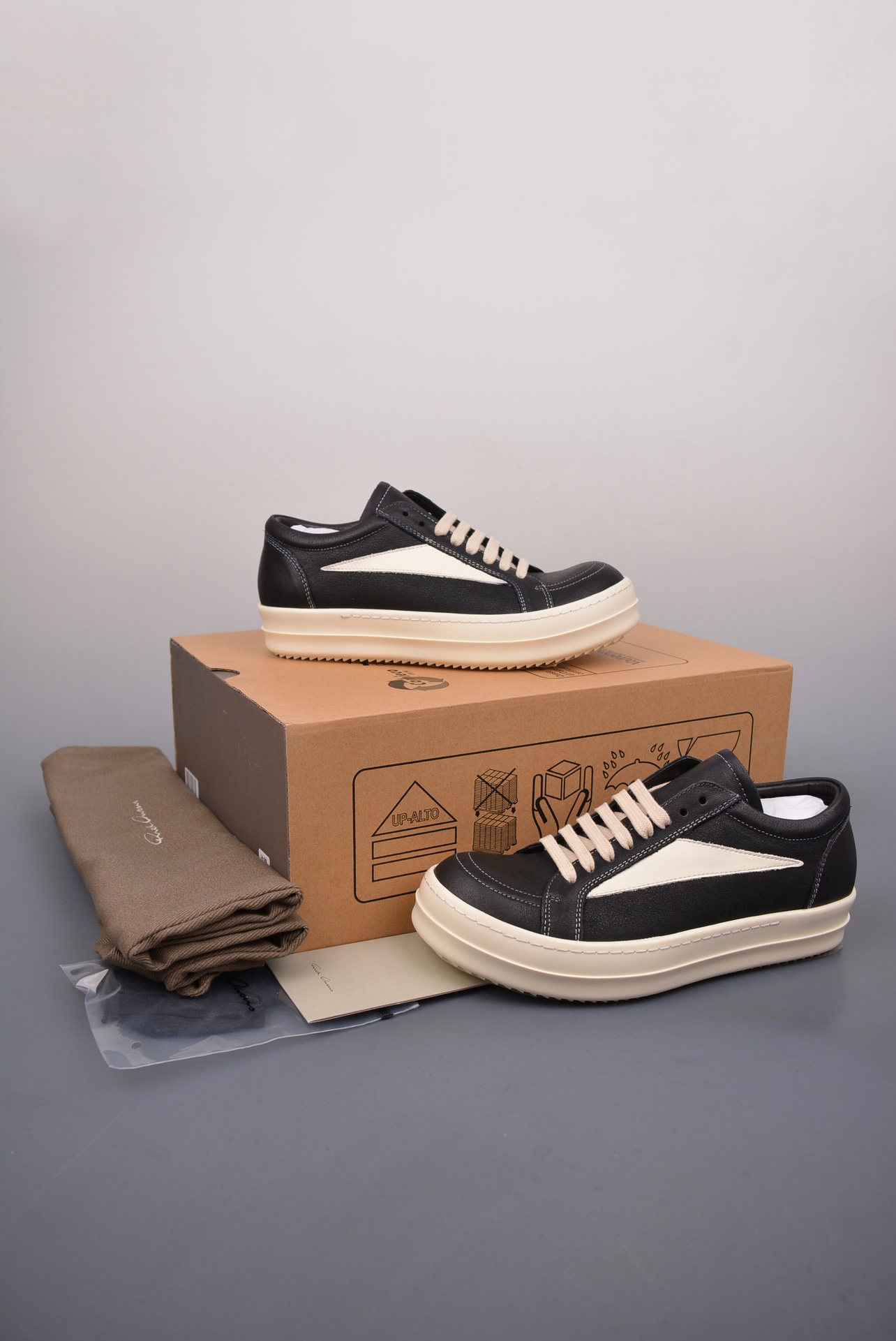 RO欧文斯Rickowens 侵权 vans 款黑色油蜡皮低帮  63337503633