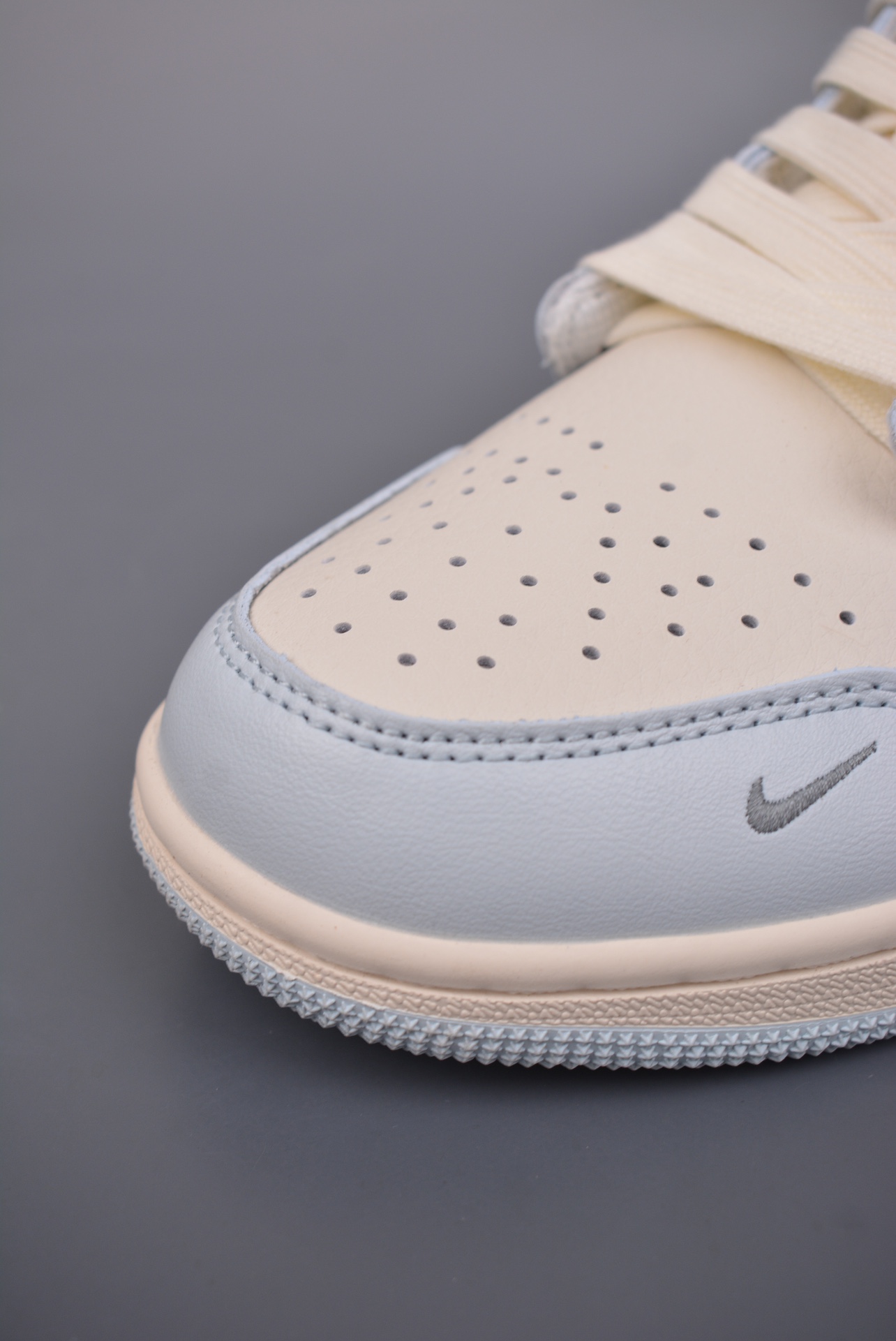 Nike Jordan Air Jordan 1 GA联名 6