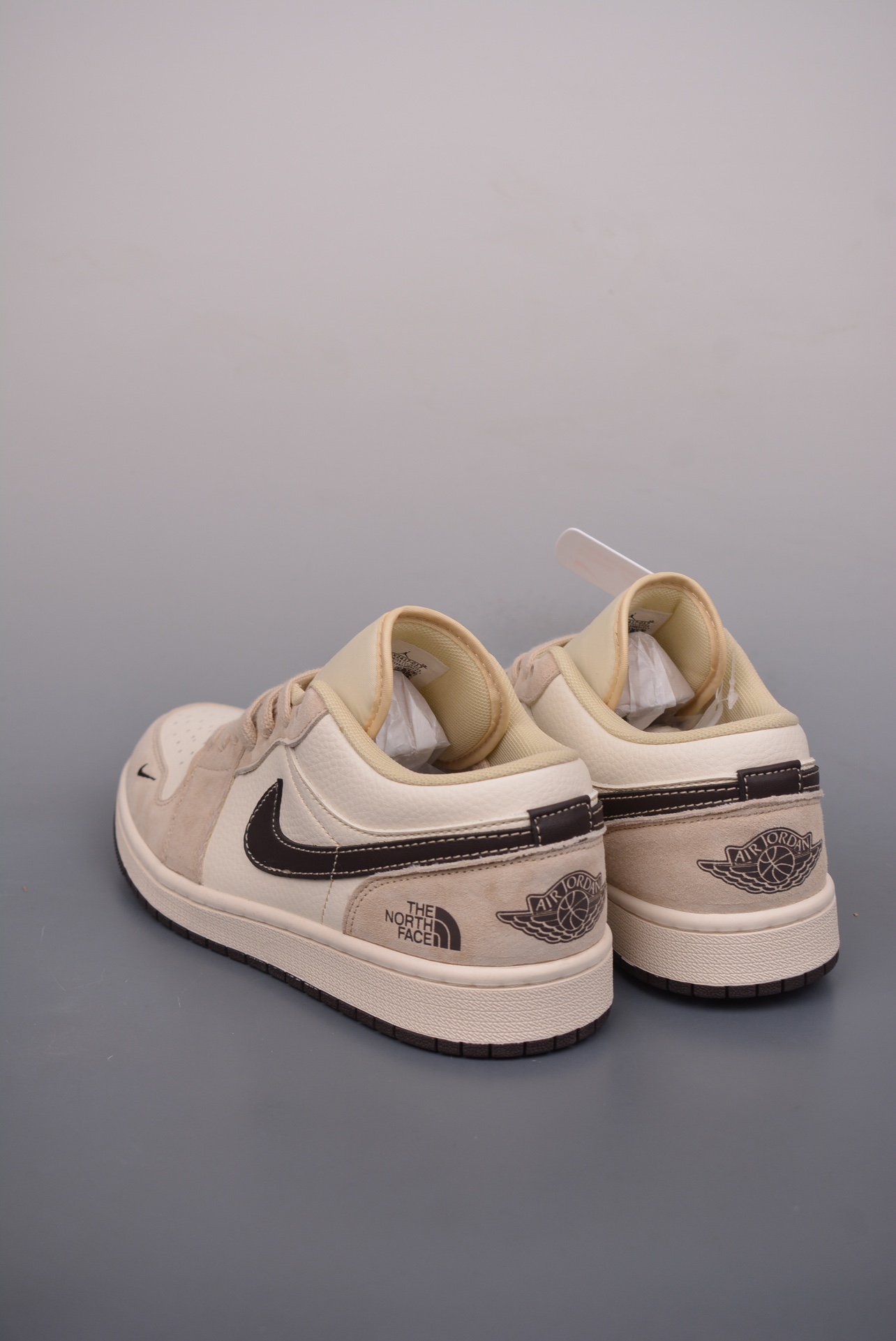 Nike Jordan Air Jordan 1 北面联名 2