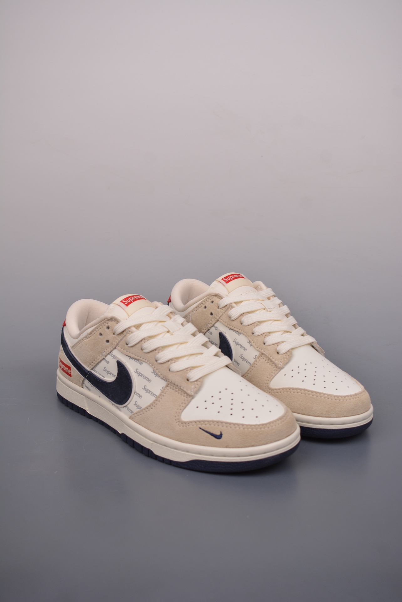 Nike SB Dunk Low Supreme collaborationHighly recommended products from - Shoe