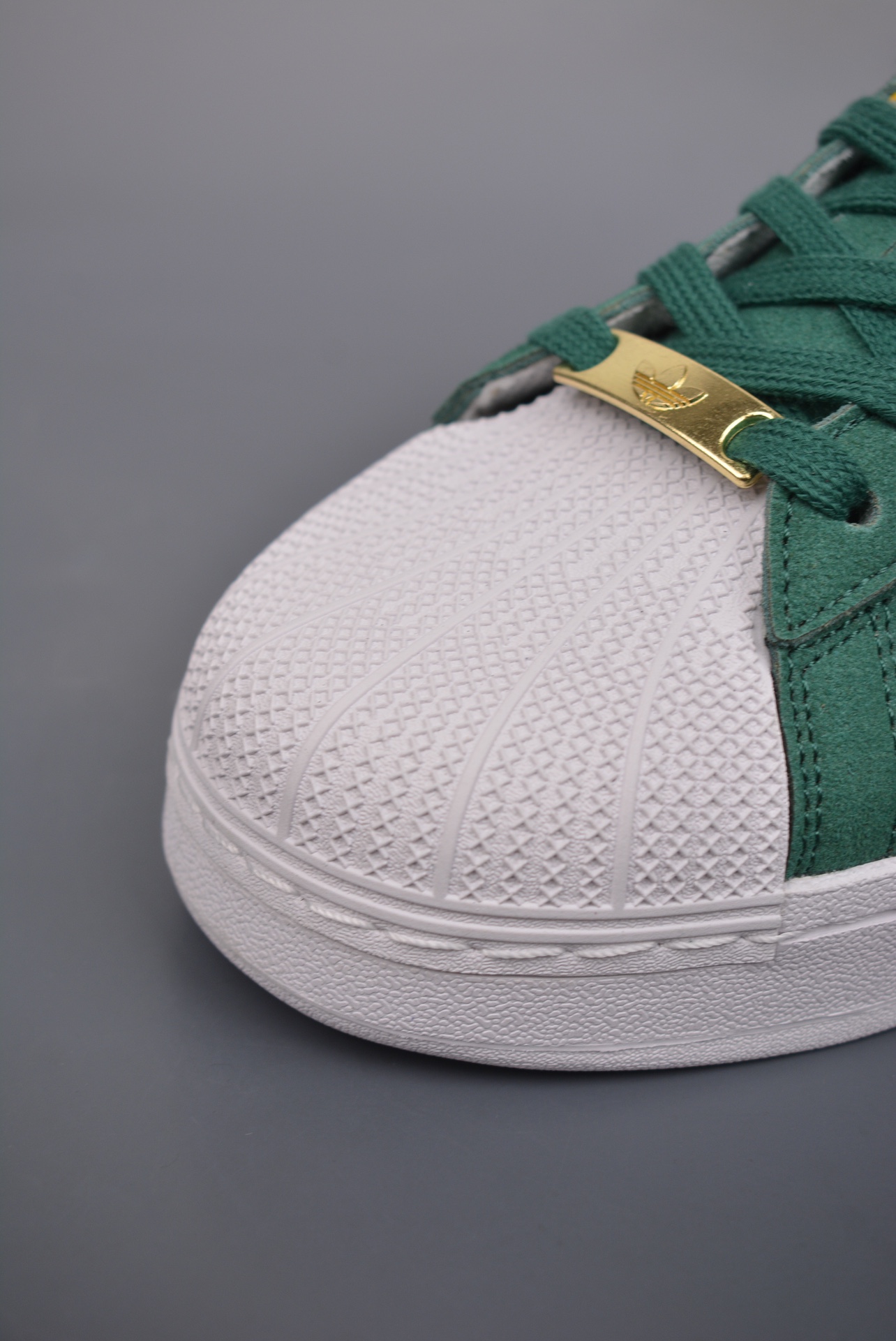 Adidas Originals SUPERSTAR XLG W 6