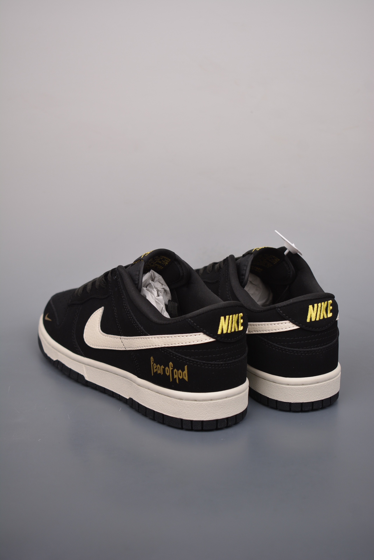 Nike SB Dunk Low FOG联名 2