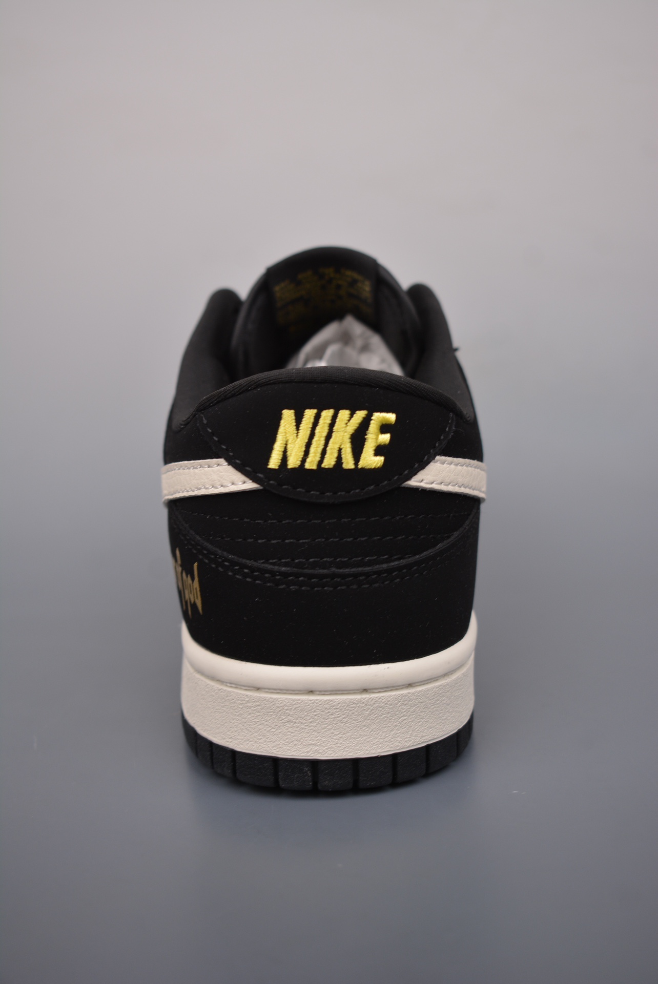 Nike SB Dunk Low FOG联名 4