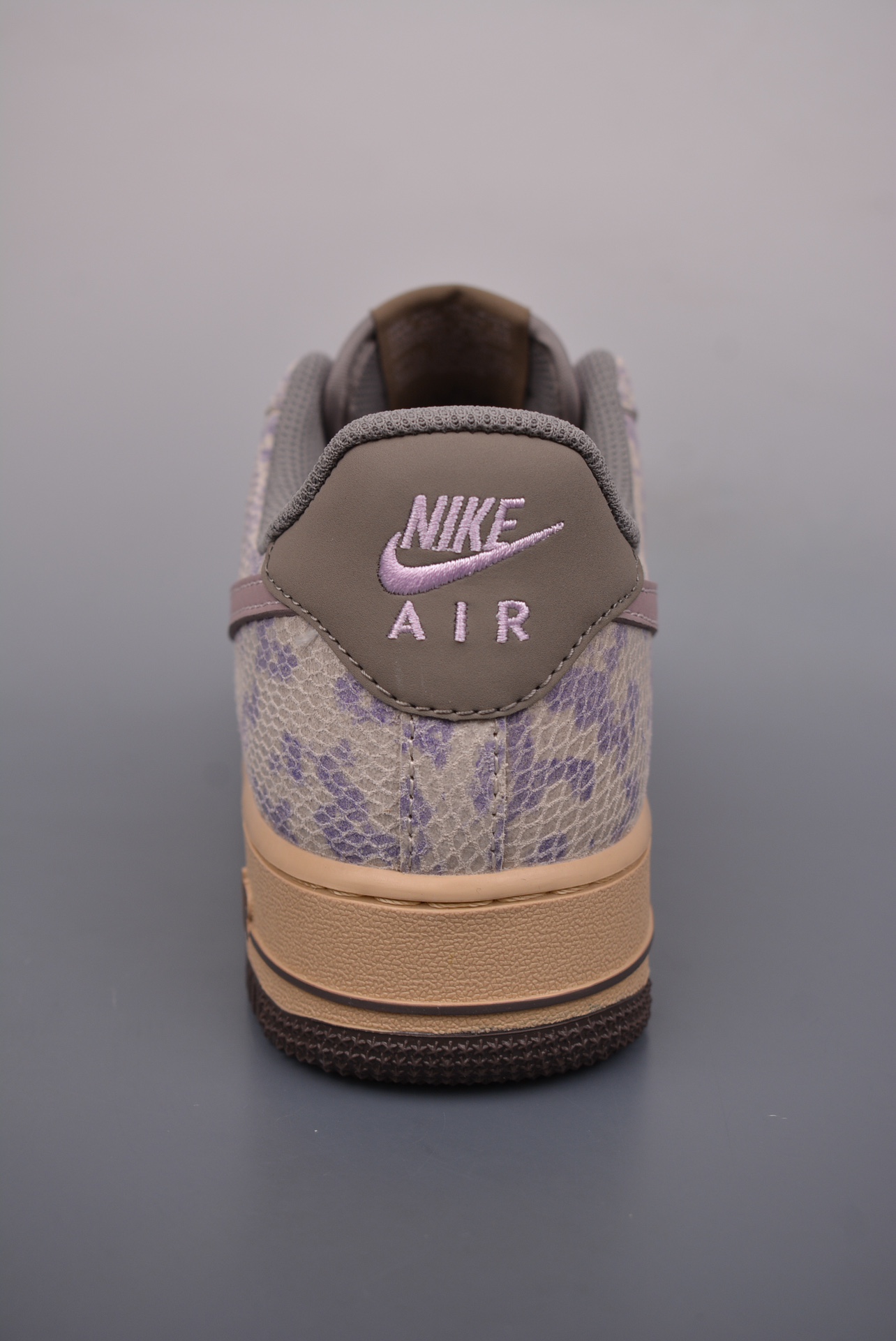 Nike Air Force 1 Low 2024版蛇鳞紫灰 4