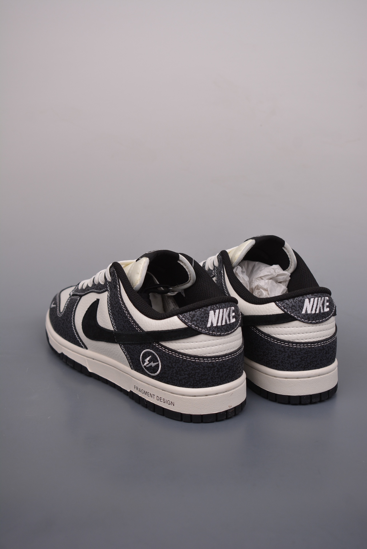 Nike SB Dunk Low collaboration with Hiroshi FujiwaraHighly recommended - Shoe 2