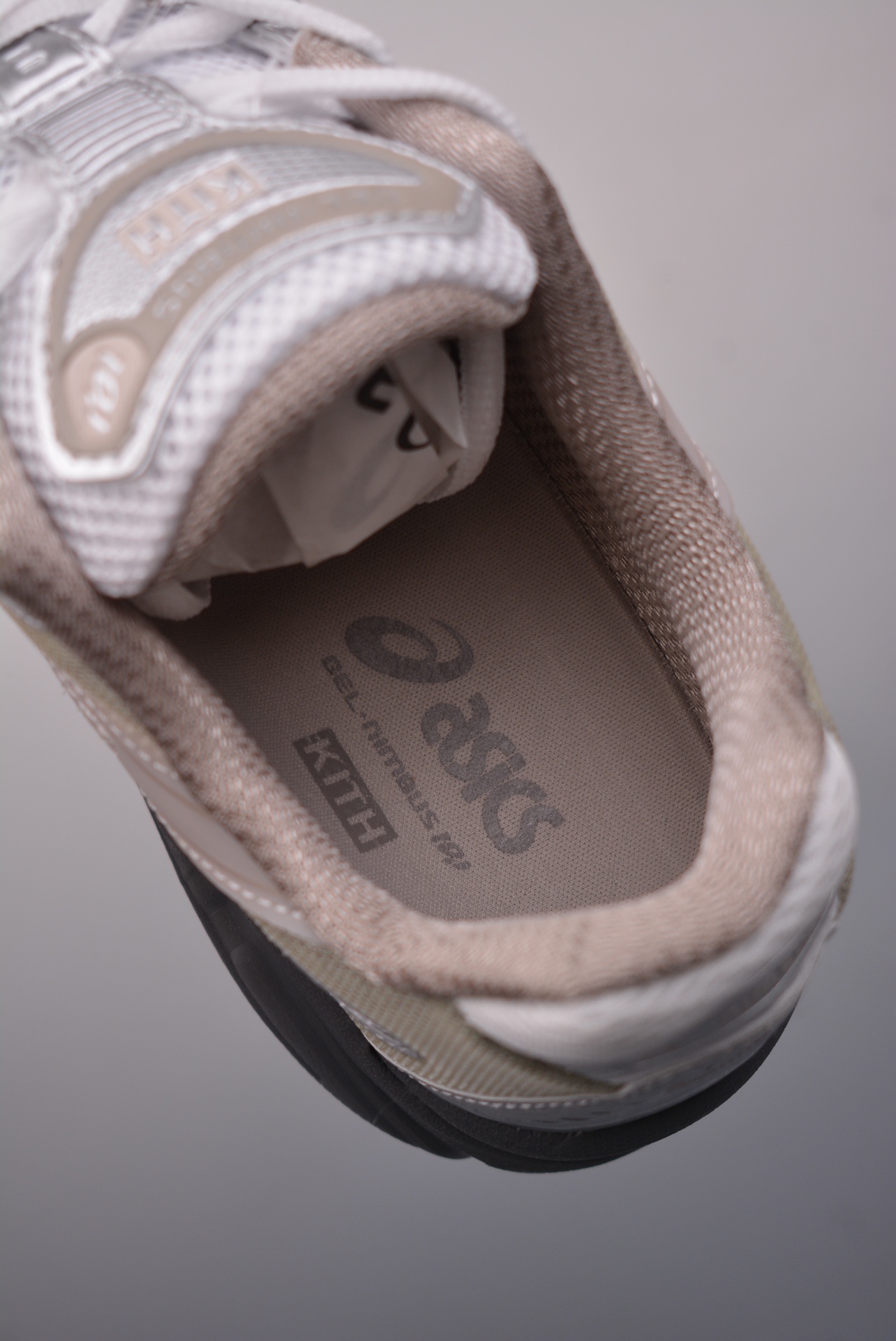 Asics Gel Nambus 10.1 company level versionArthur's Sports, Leisure - Shoe 9