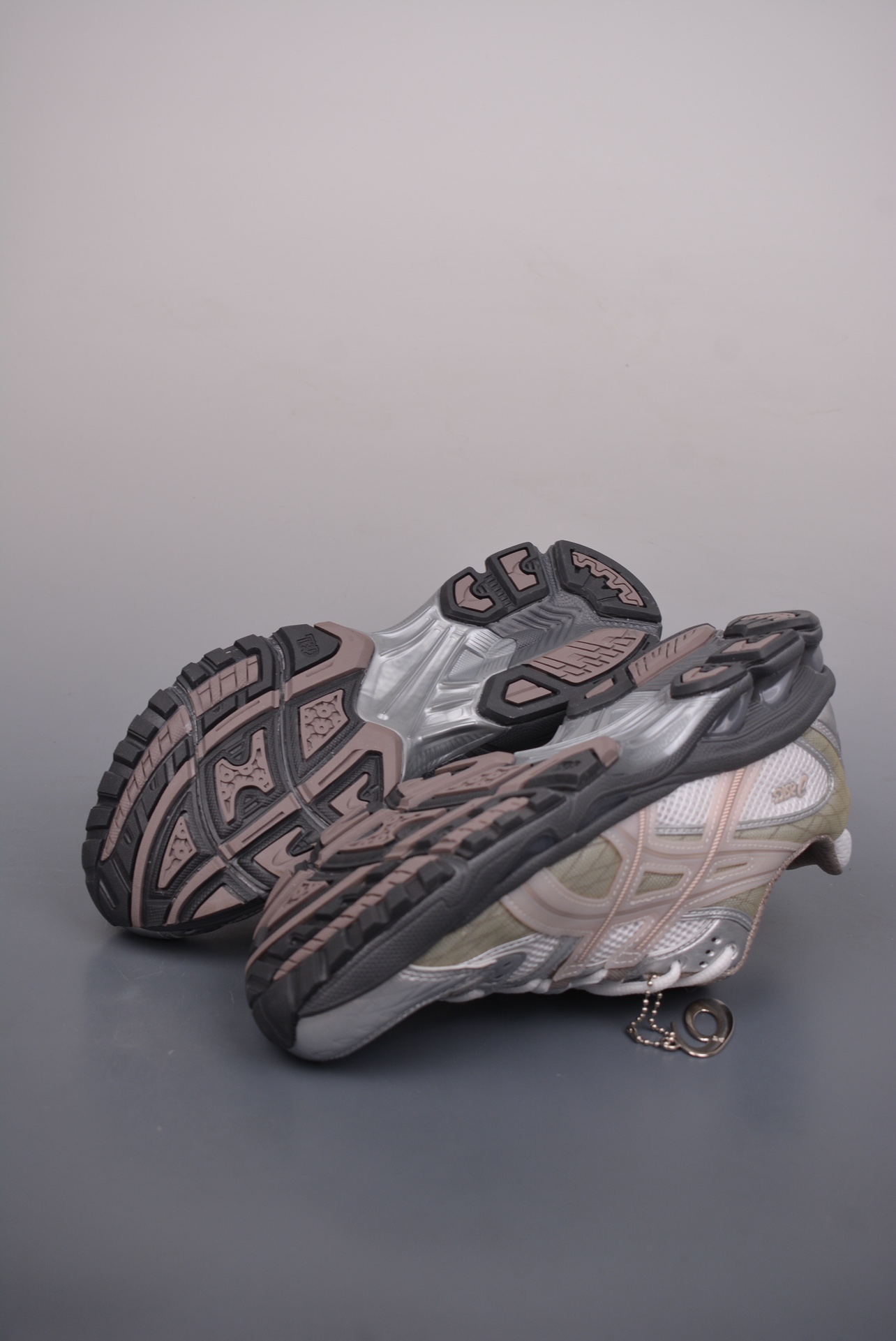 Asics Gel Nambus 10.1 company level versionArthur's Sports, Leisure - Shoe 3