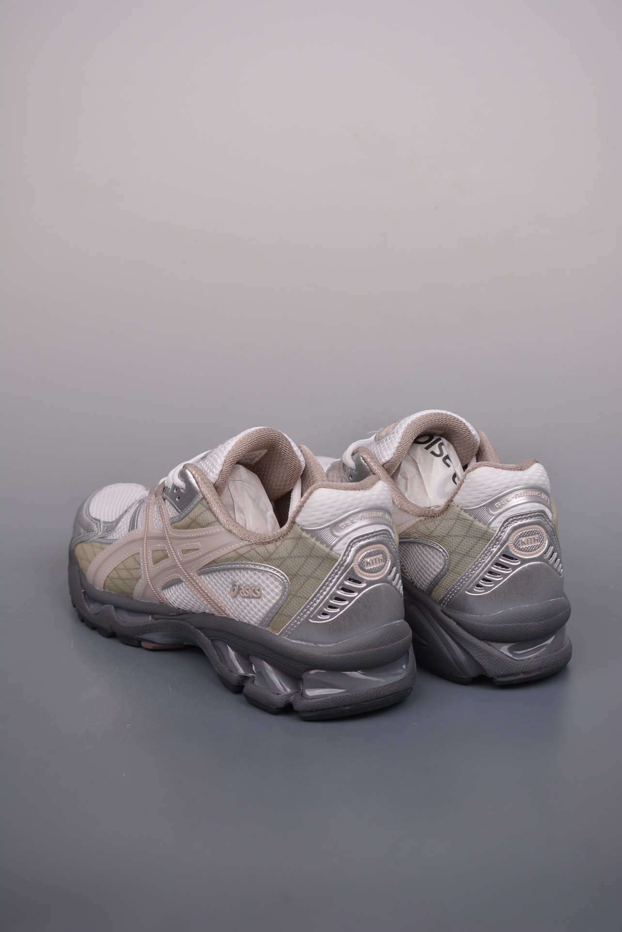 Asics Gel Nambus 10.1 company level versionArthur's Sports, Leisure - Shoe 2