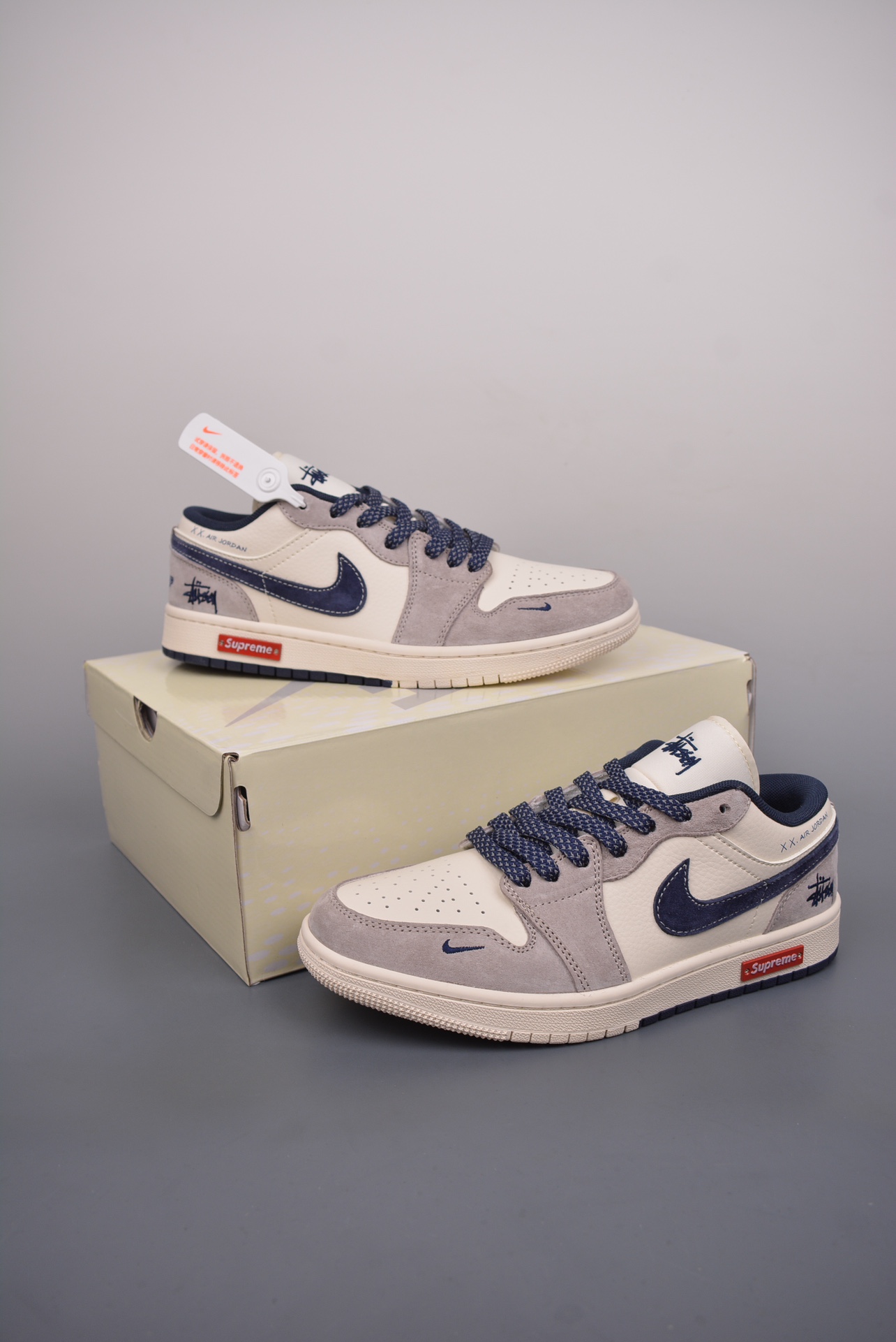 Nike Jordan Air Jordan 1 Supreme x北面联名 5