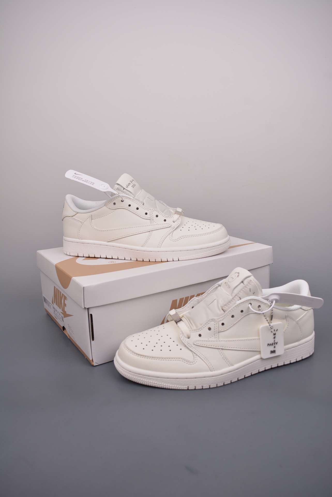 Fragment x Travis Scott x Air Jordan 1 Low Triple Joint HookThe - Shoe 5
