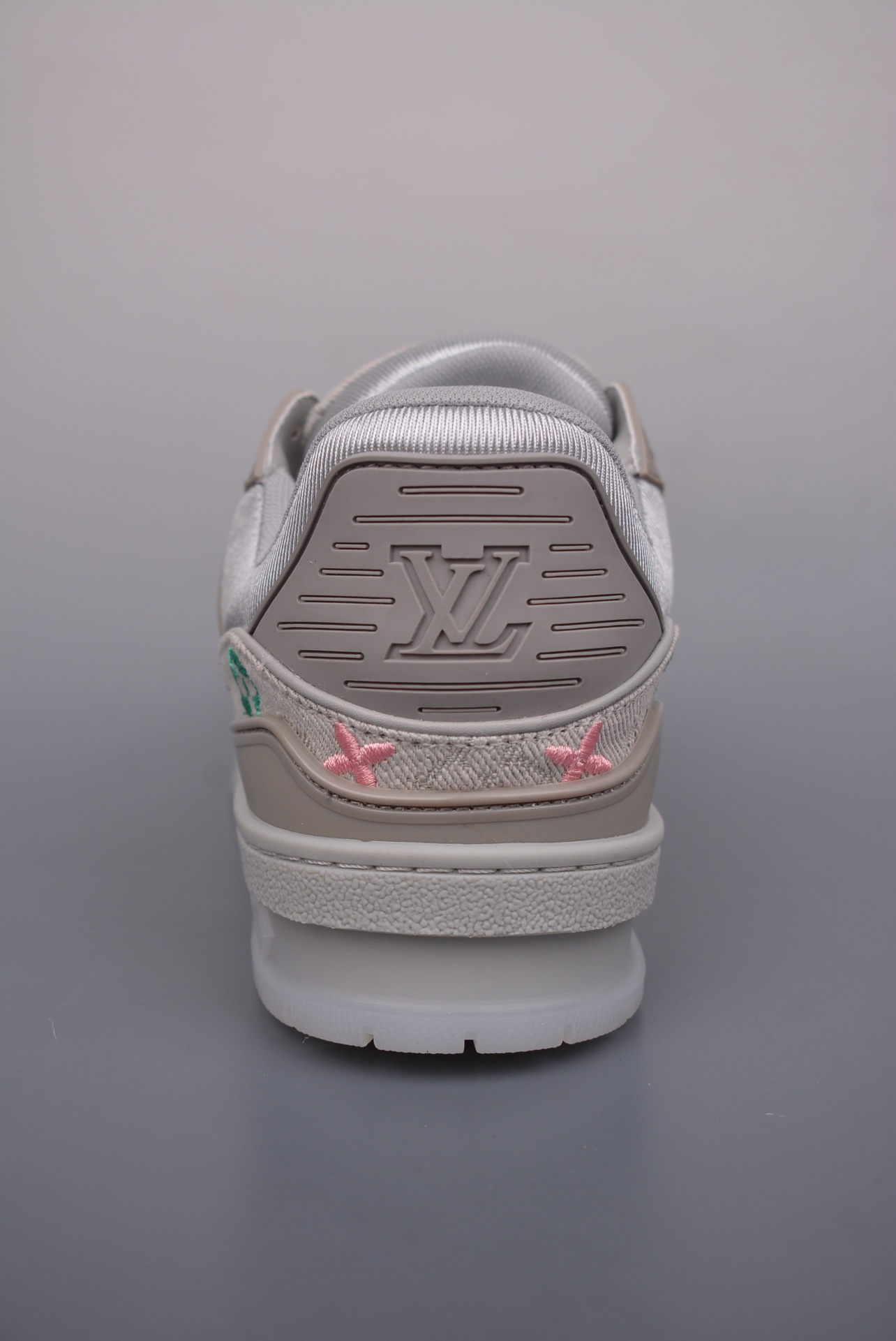 Louis Vuitton 专柜款经典鞋履 4