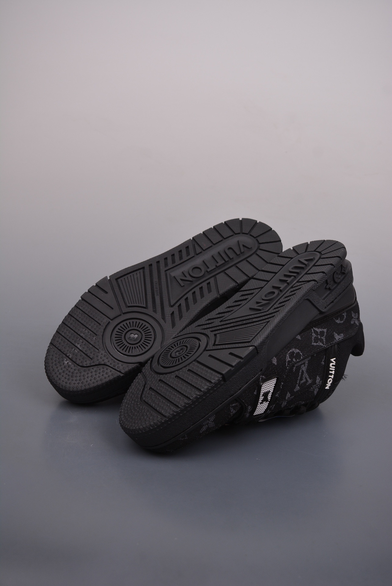 Louis Vuitton Luxury Footwear Collection 3