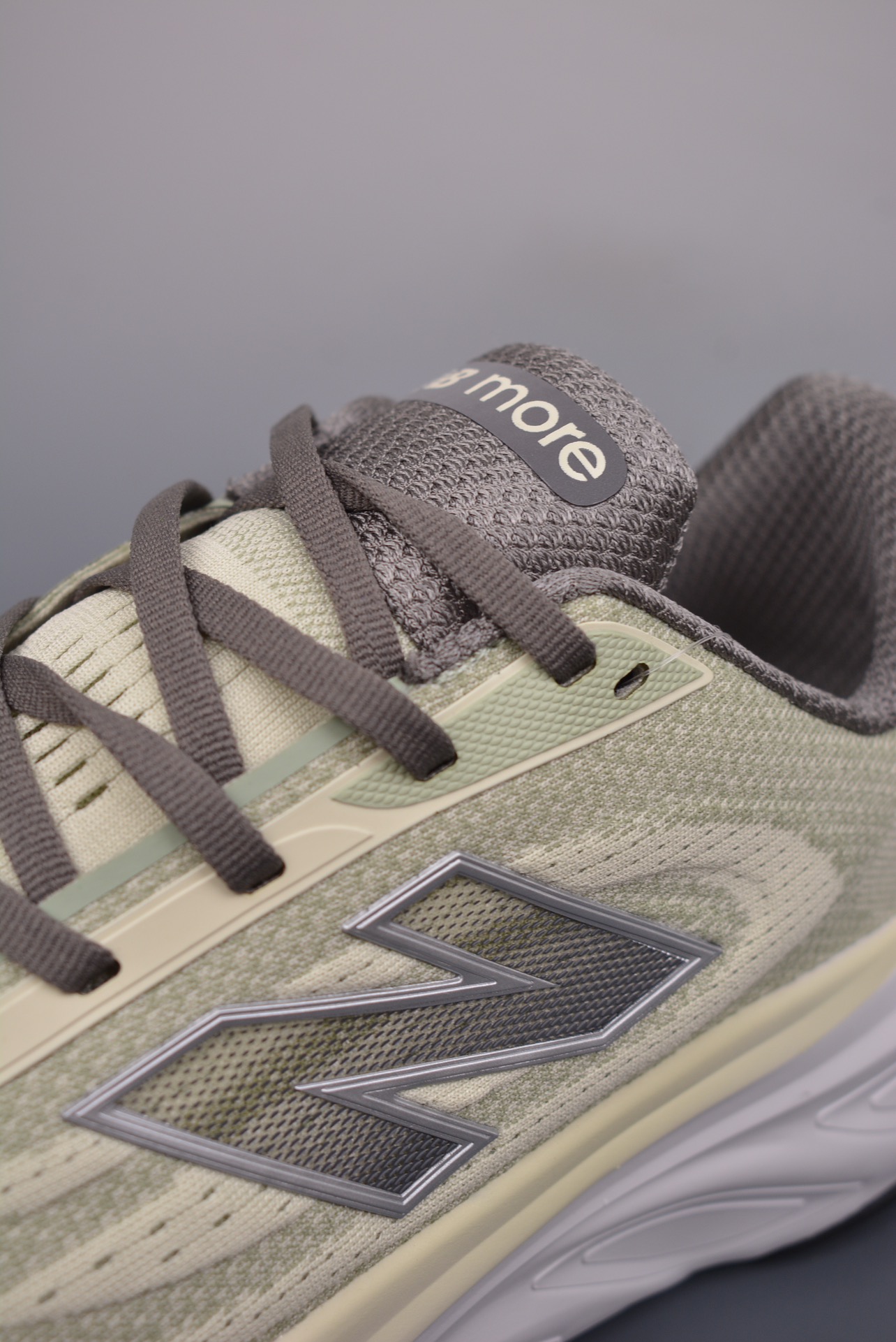 New Balance NB Fresh FoamComfortable and wear-resistant low cut running - Shoe 7