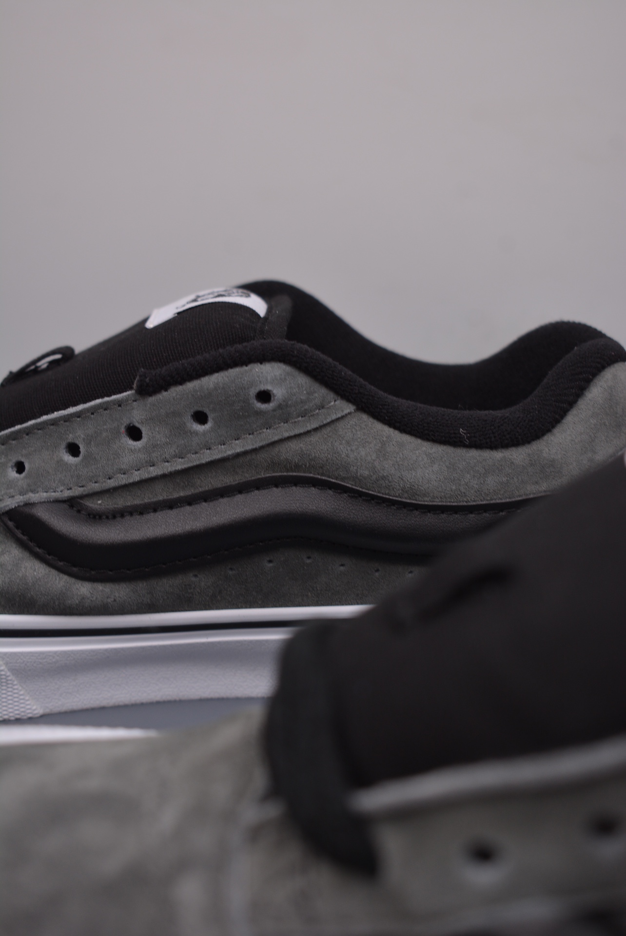 Vans Knu Skool Grey BlackWansi low top retro casual chubby bread - Shoe 8
