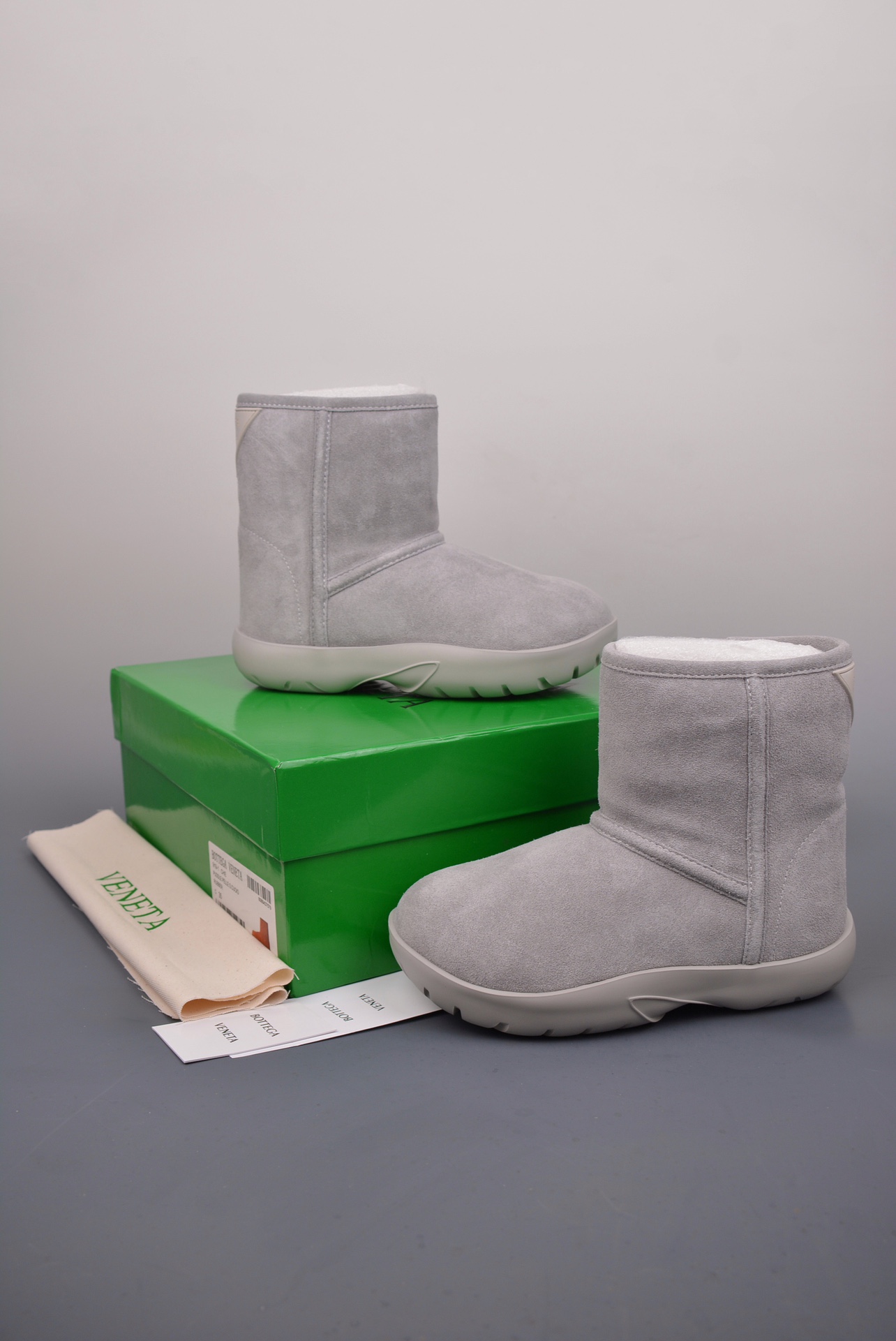 Bottega Venet's newly upgraded round toe simple snow boots, hairy short - Shoe 5