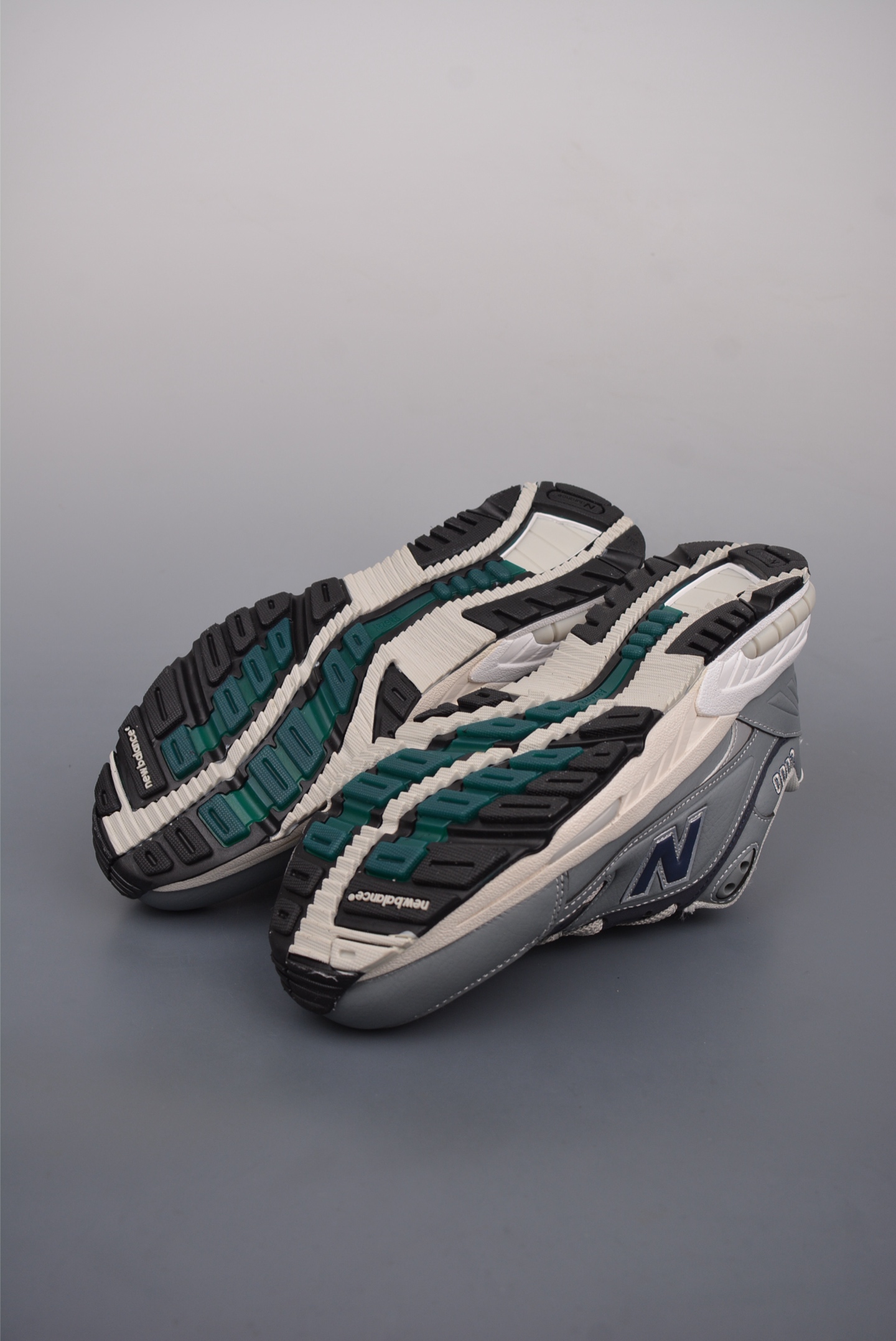 New Balance NB M2000 舒适耐磨低帮跑步鞋  M2000