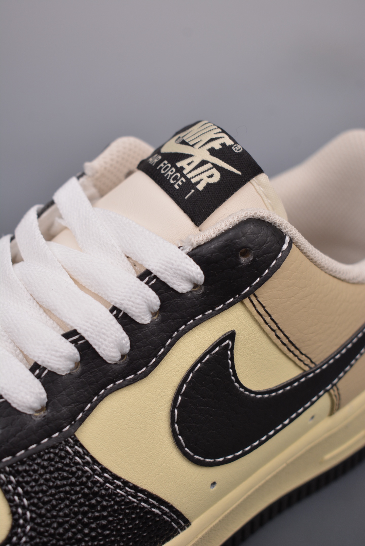 Nike Air Force 1 Low 黑黄  XL2501-101