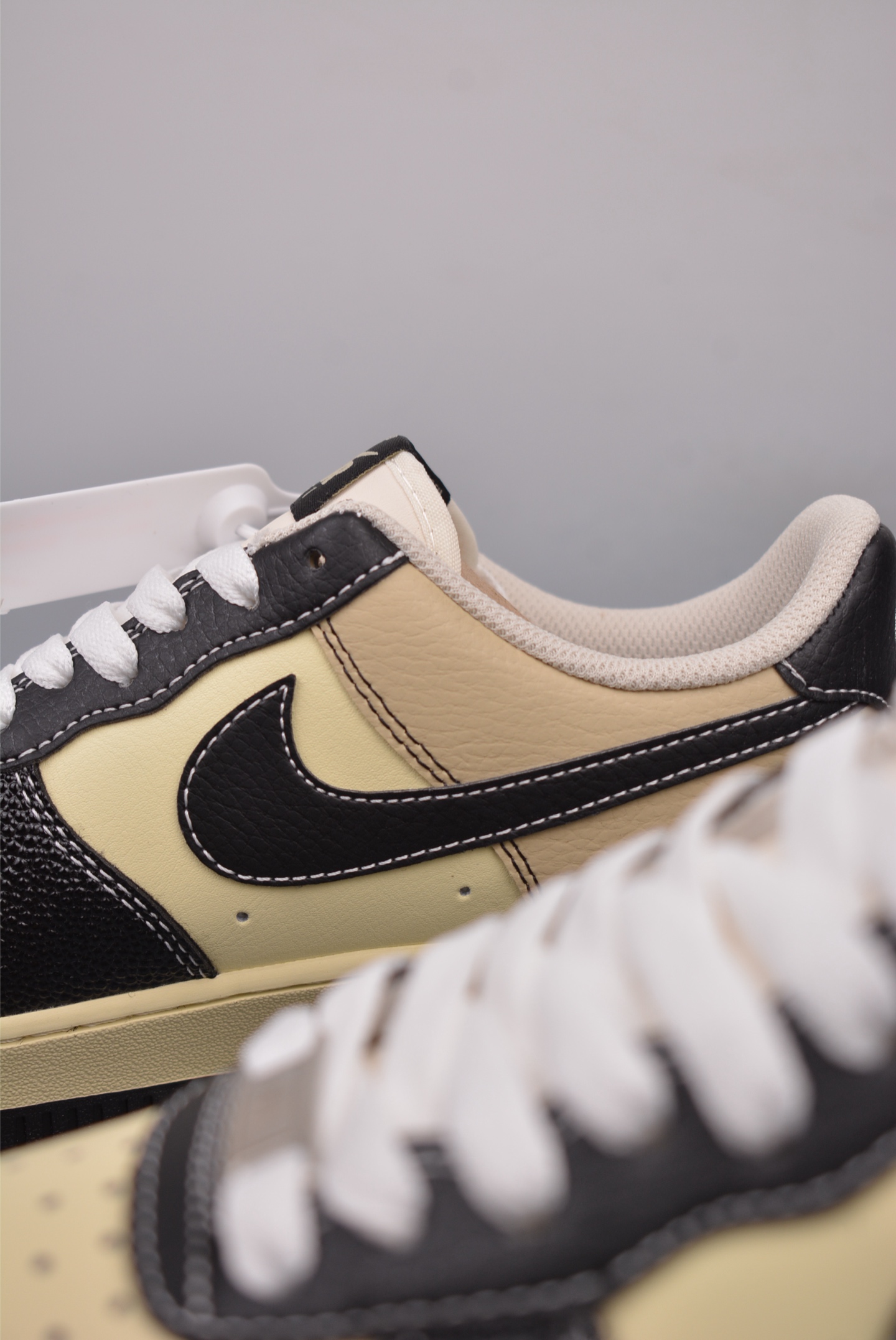Nike Air Force 1 Low 黑黄  XL2501-101