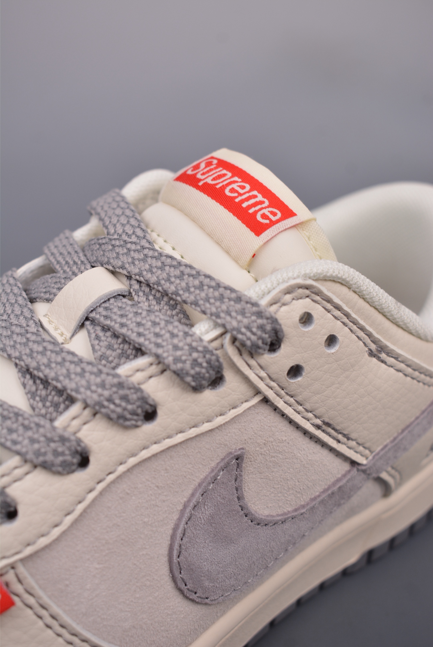 Nike SB Dunk Low Supreme联名  BB7518-025