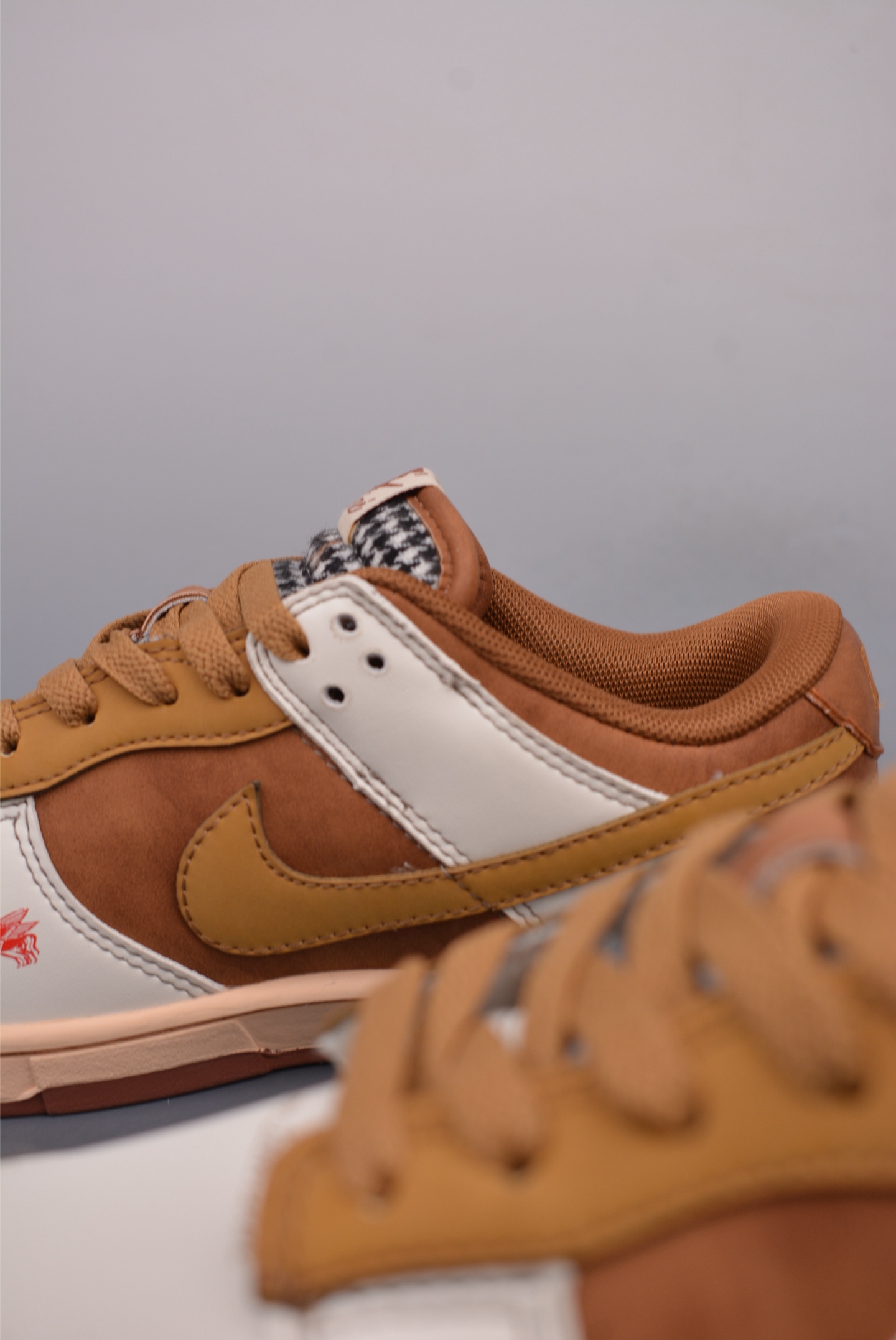 NIKE SB Dunk Low 性价比天花板 DIY定制款 原装头层材料  DV5744