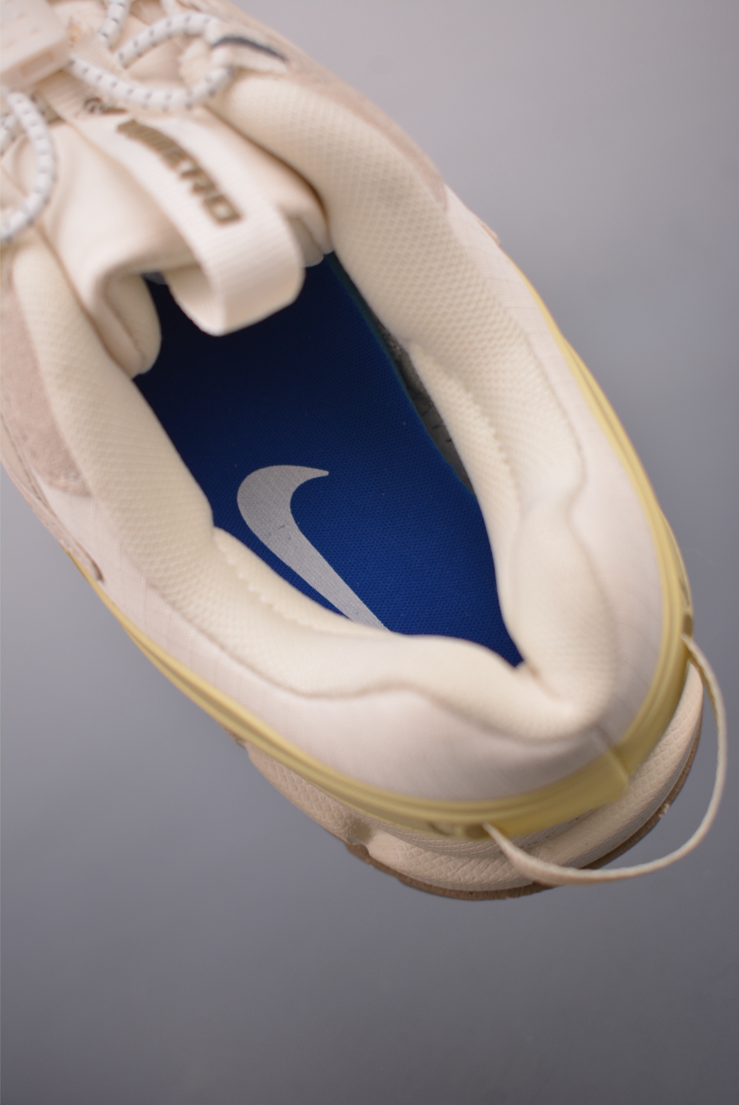耐克Nike Zoom Vomero Roam 5 Roam 复古跑五代休闲运动慢跑鞋 FV2295-101