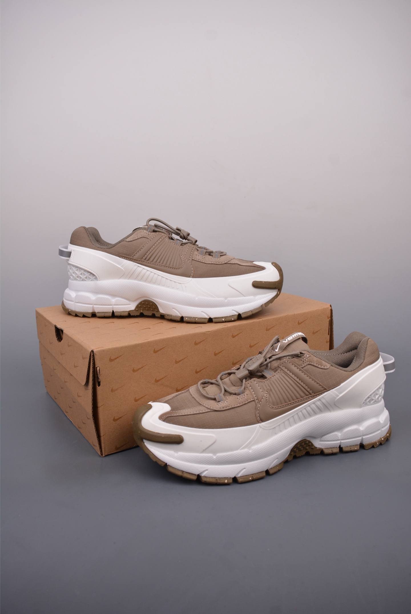 耐克Nike Zoom Vomero Roam 5 Roam 复古跑五代休闲运动慢跑鞋  HQ2181-006