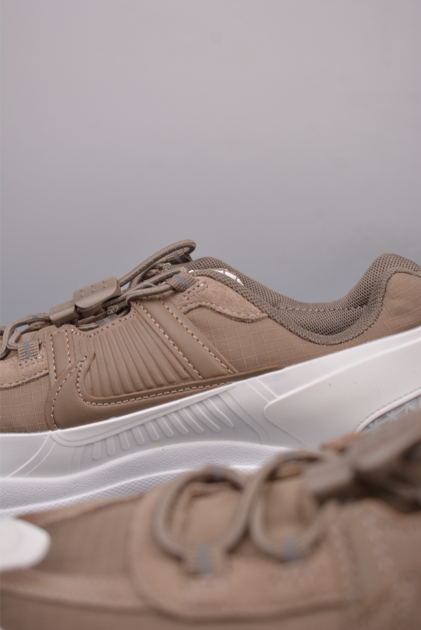 耐克Nike Zoom Vomero Roam 5 Roam 复古跑五代休闲运动慢跑鞋  HQ2181-006