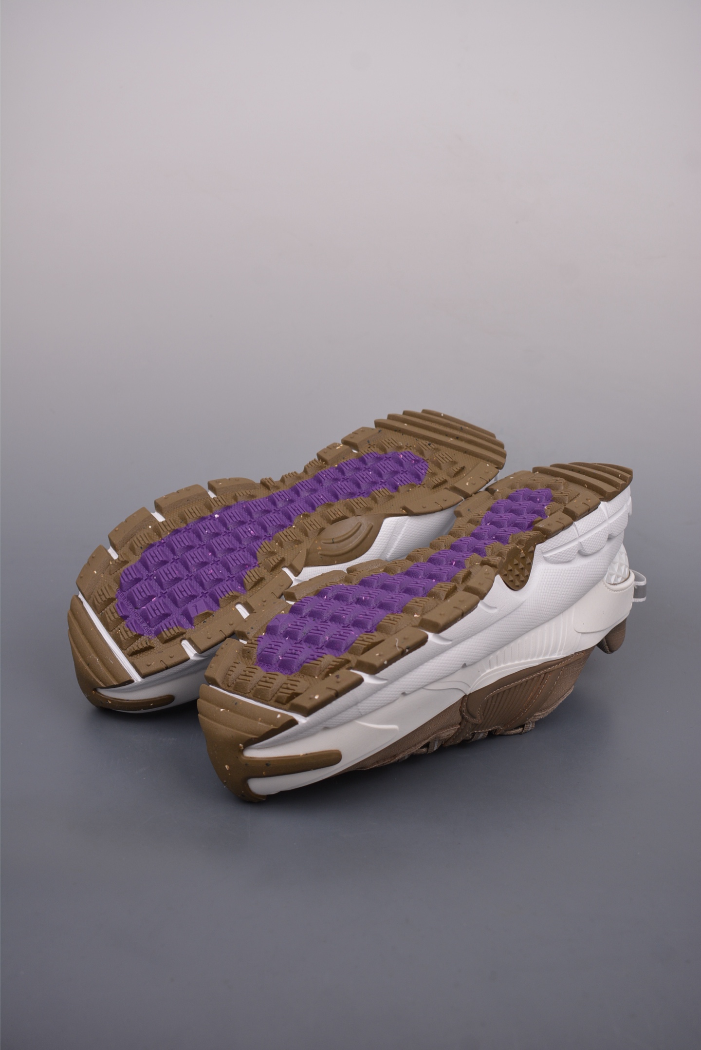 耐克Nike Zoom Vomero Roam 5 Roam 复古跑五代休闲运动慢跑鞋  HQ2181-006