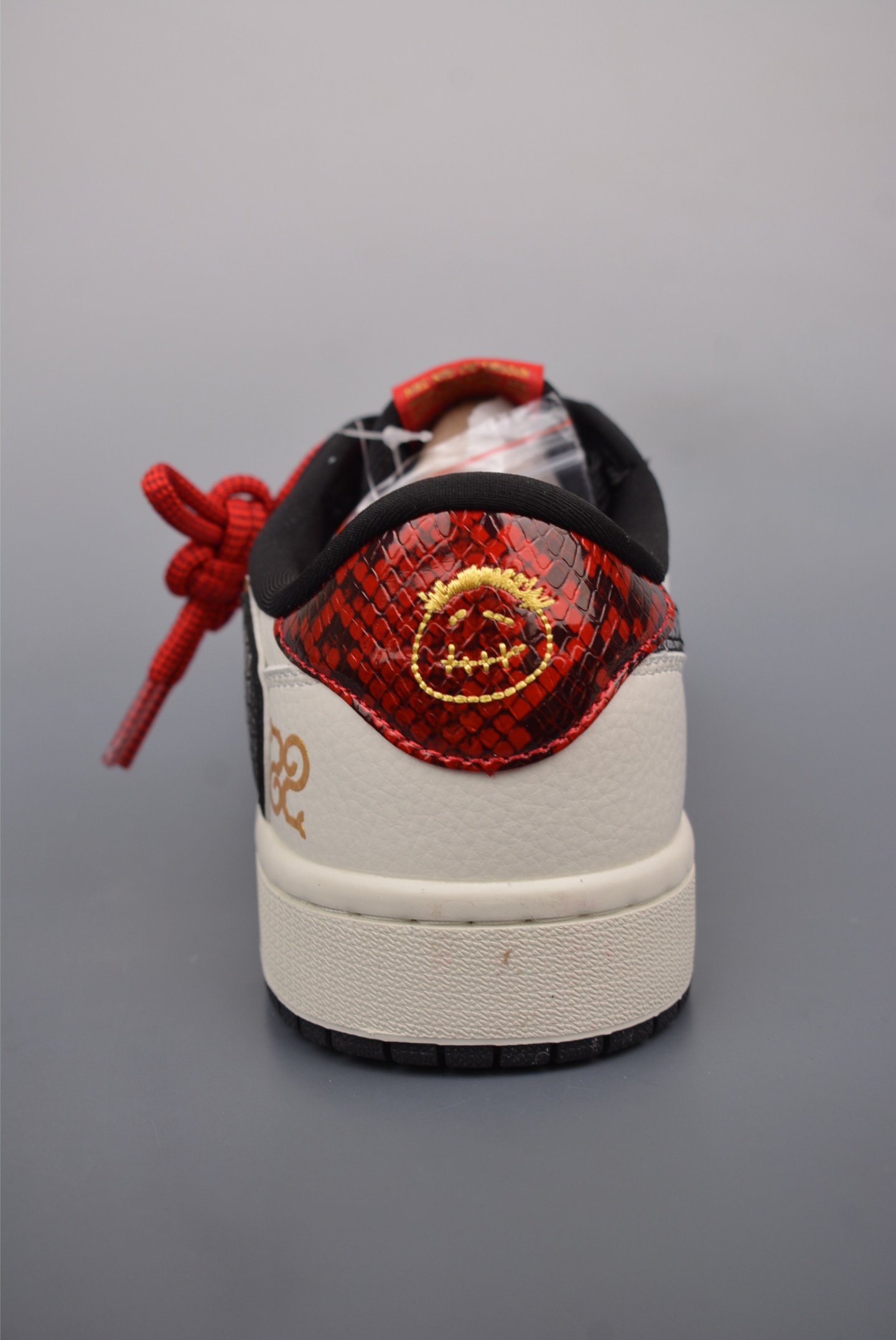 Fragment x Travis Scott x蛇年限定 Air Jordan 1 Low 三方联名倒钩  CH6336-023