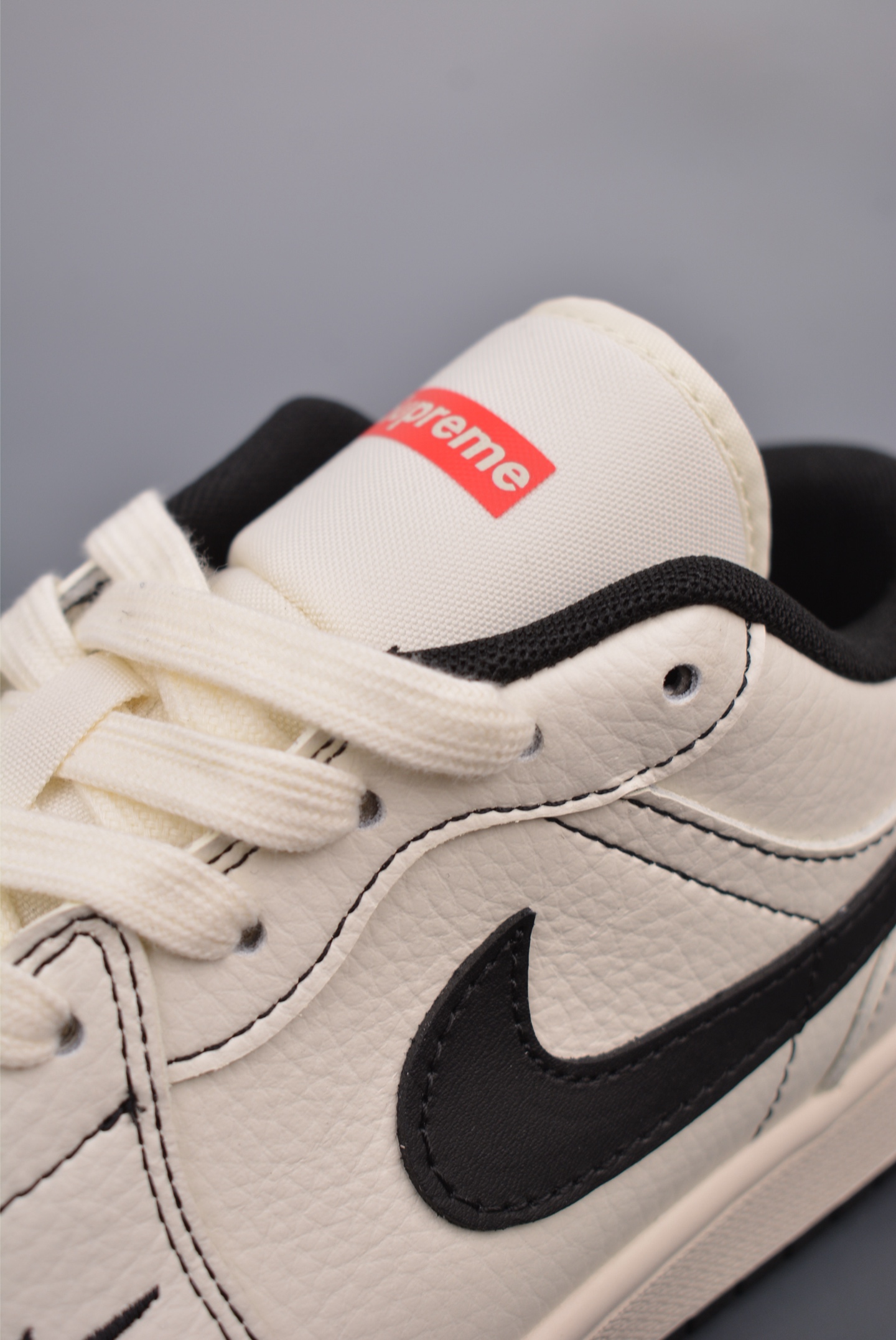 Nike Jordan Air Jordan 1 Supreme联名 XX3318-108