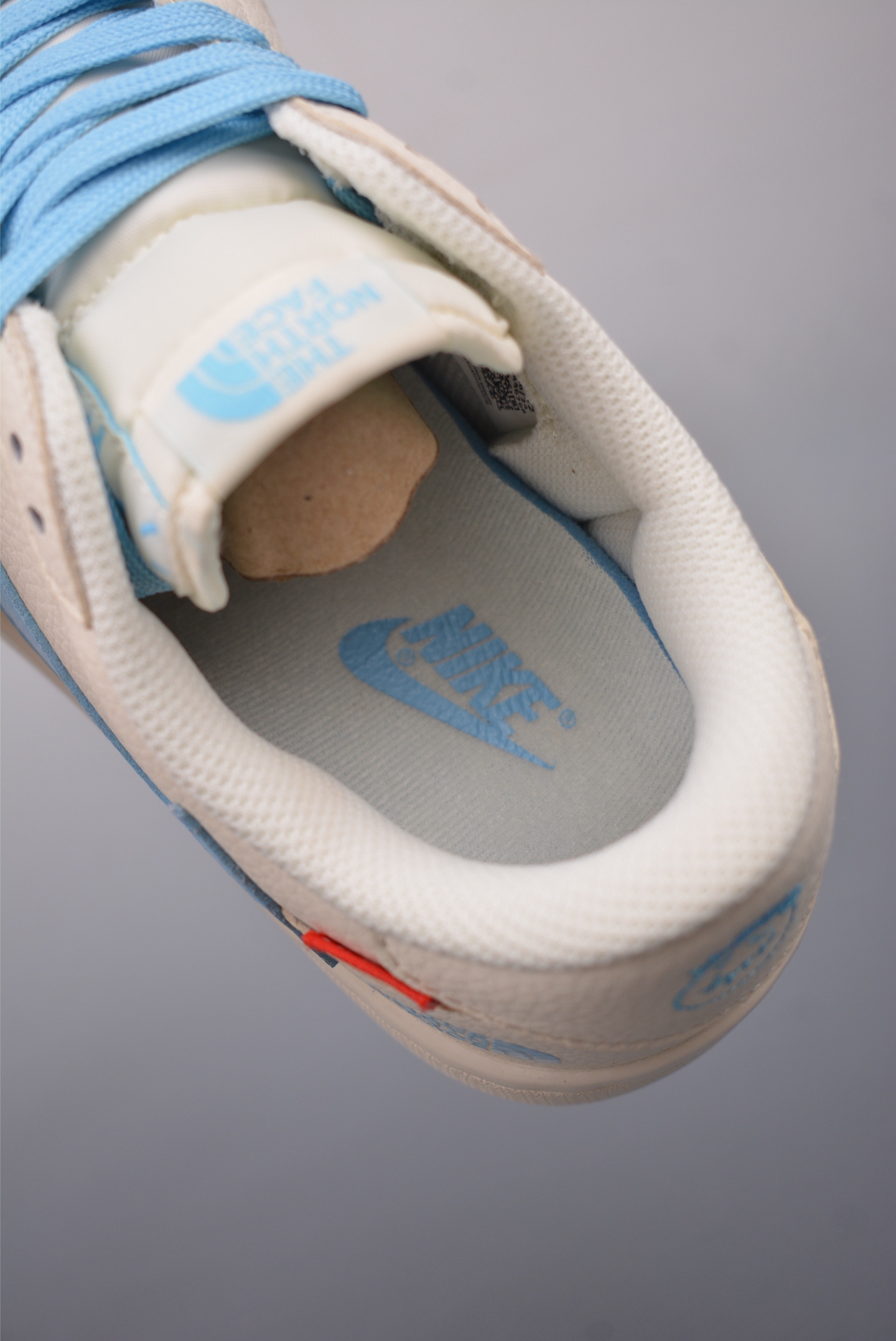 Nike Jordan Air Jordan 1 倒钩联名  DIY1688-002